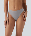 String lounge taille en V