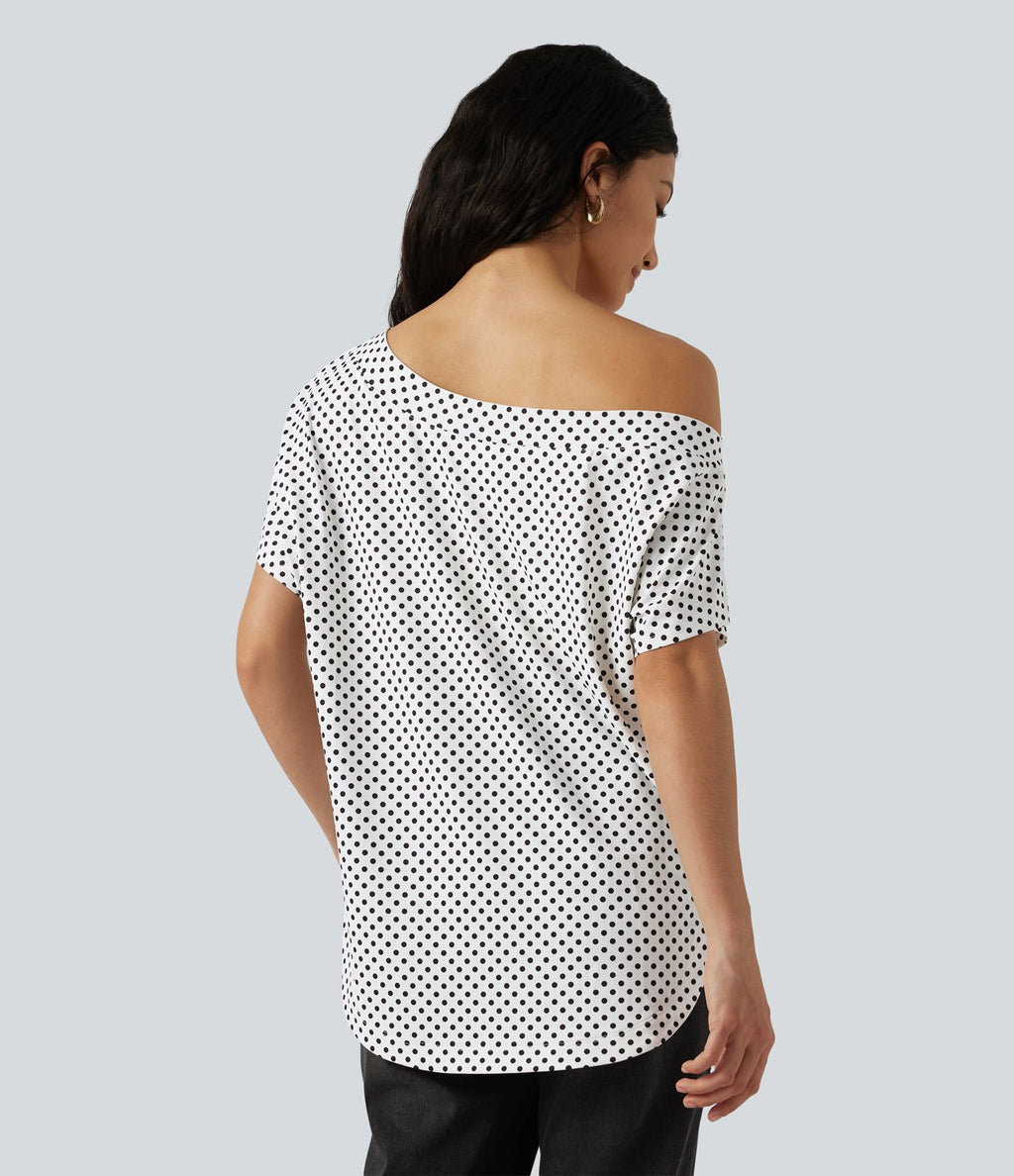 Top casual à pois épaule dénudée à manches courtes avec ourlet incurvé asymétrique et brassière intégrée
