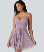 Robe nuisette mini demoiselle d'honneur et invitée de mariage avec brassière intégrée en mesh à col V noué et ourlet à volants