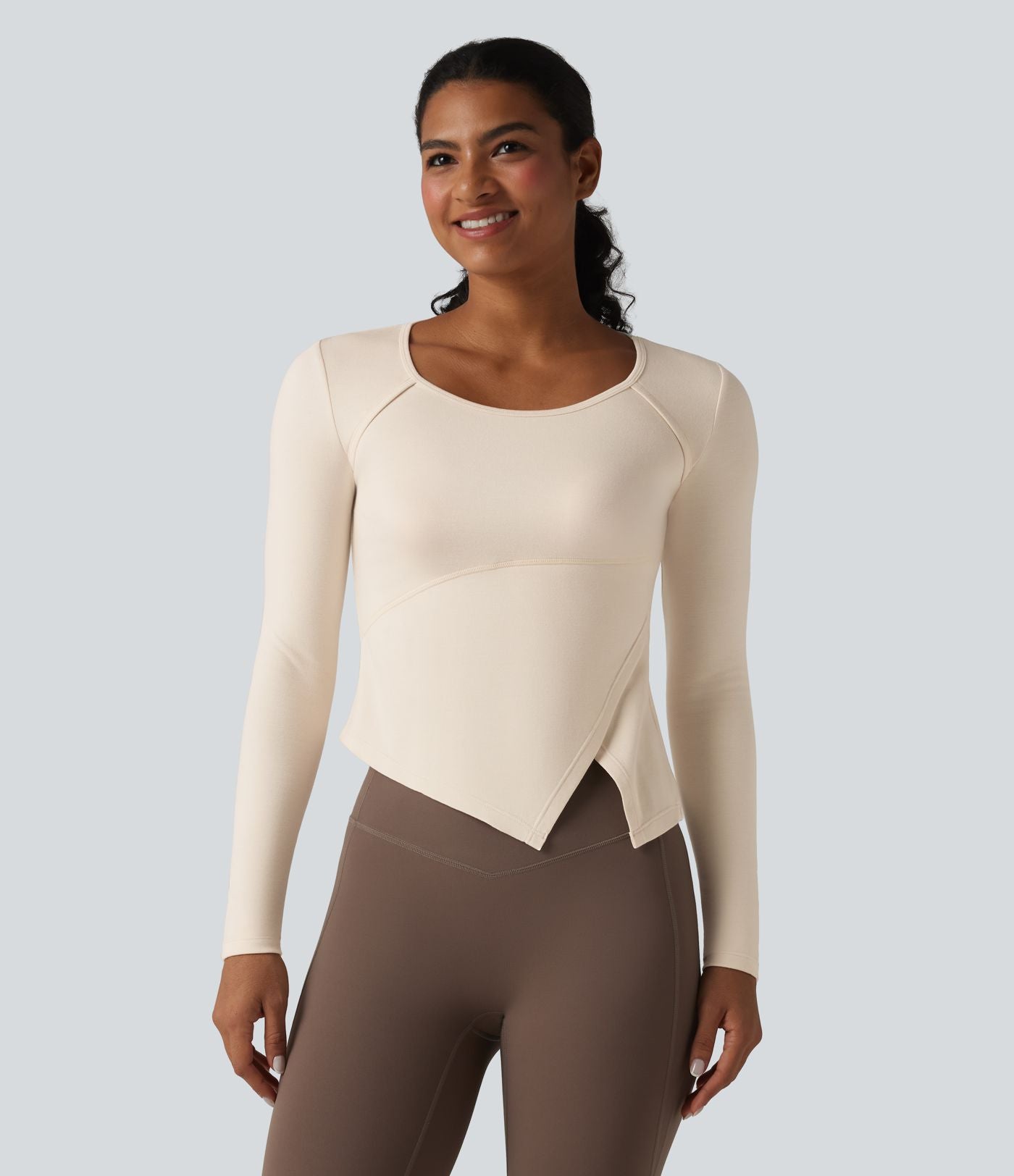 Halara HeatCore Haut de sport chauffant col rond manches longues ourlet asymétrique