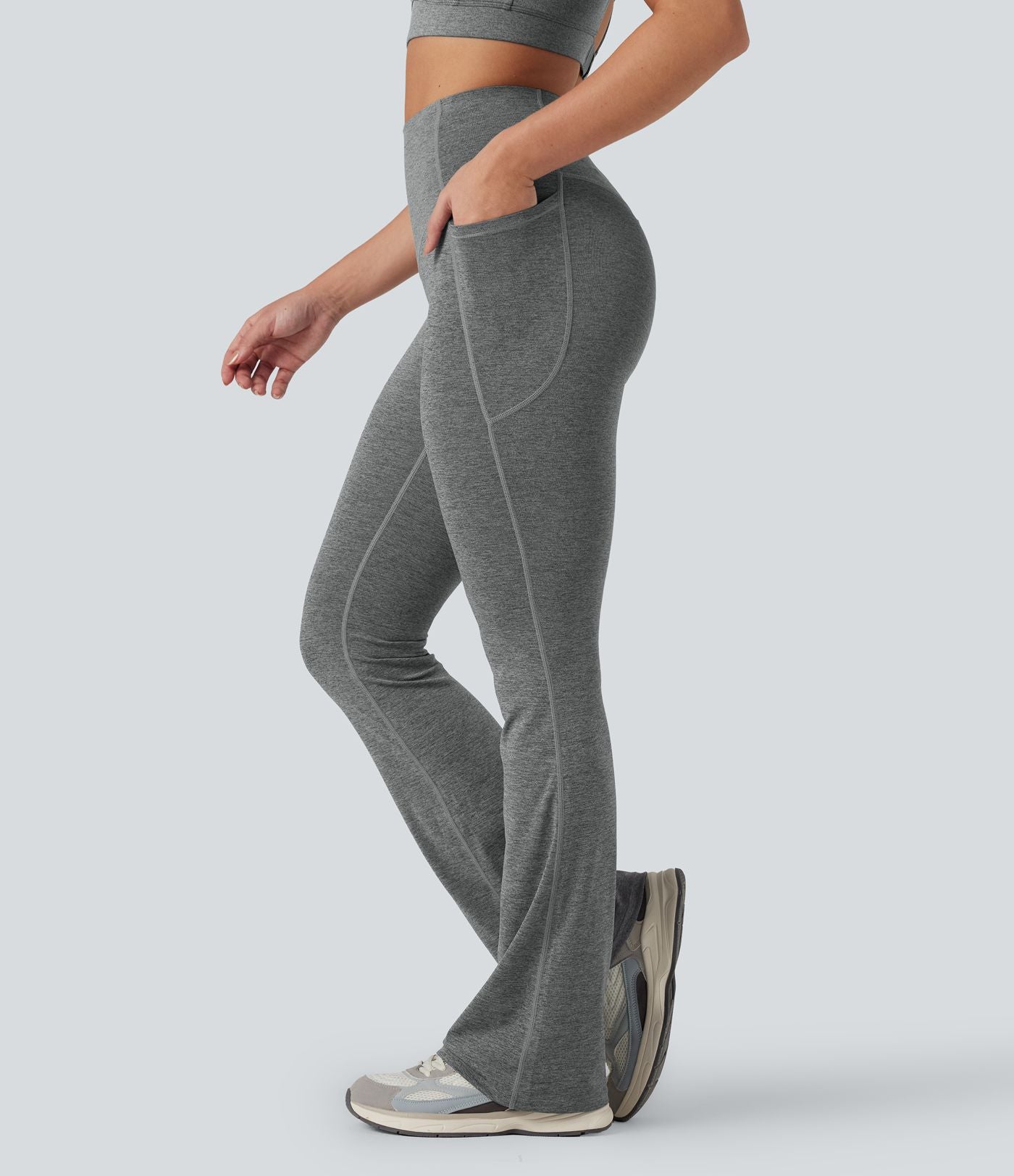 Pantalon de yoga à coupe bootcut gainant taille haute chiné à séchage rapide avec poches Halara UltraSculpt™