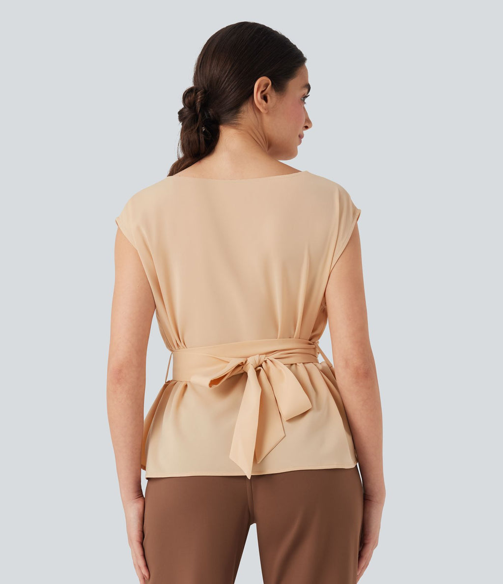 Blouse esprit bureau défroissage facile sans manches, encolure bateau et lien au dos