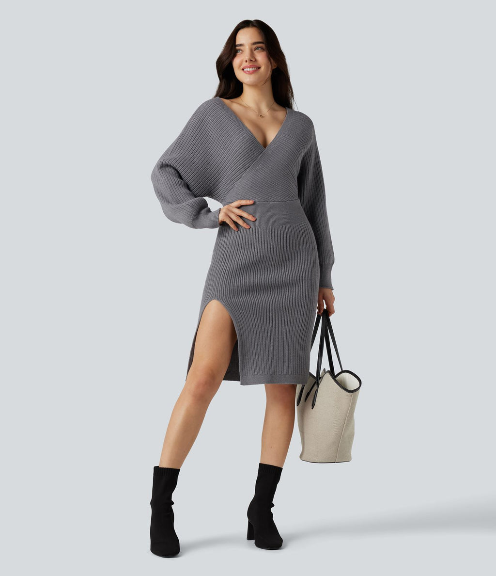 Robe pull mi-longue moulante fendue col V manches chauve-souris longues