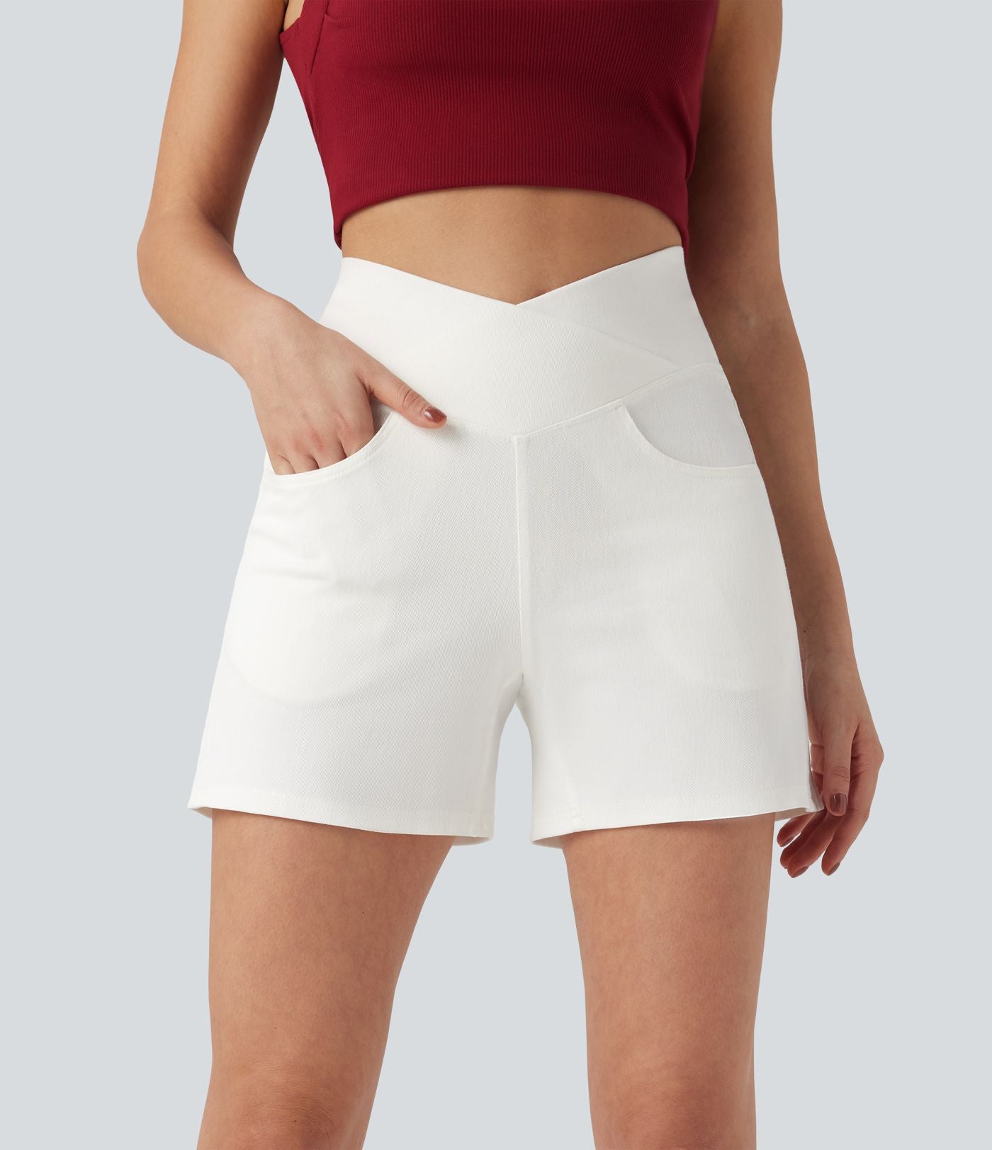 Halara Flex™ Short décontracté évasé à jambe large en denim extensible délavé taille haute croisée avec poches multiples