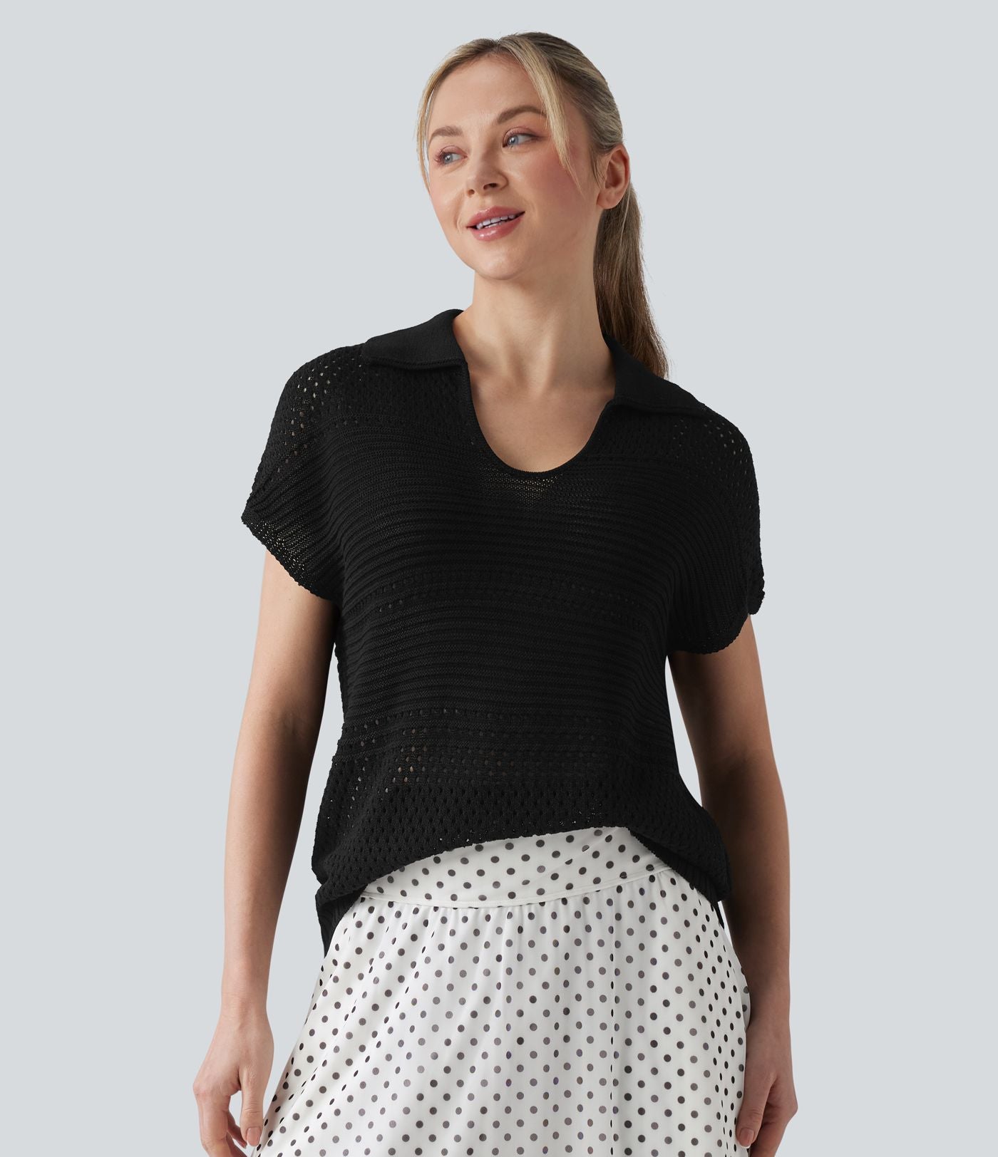 Pull resort col V manches chauve-souris courtes crochet
