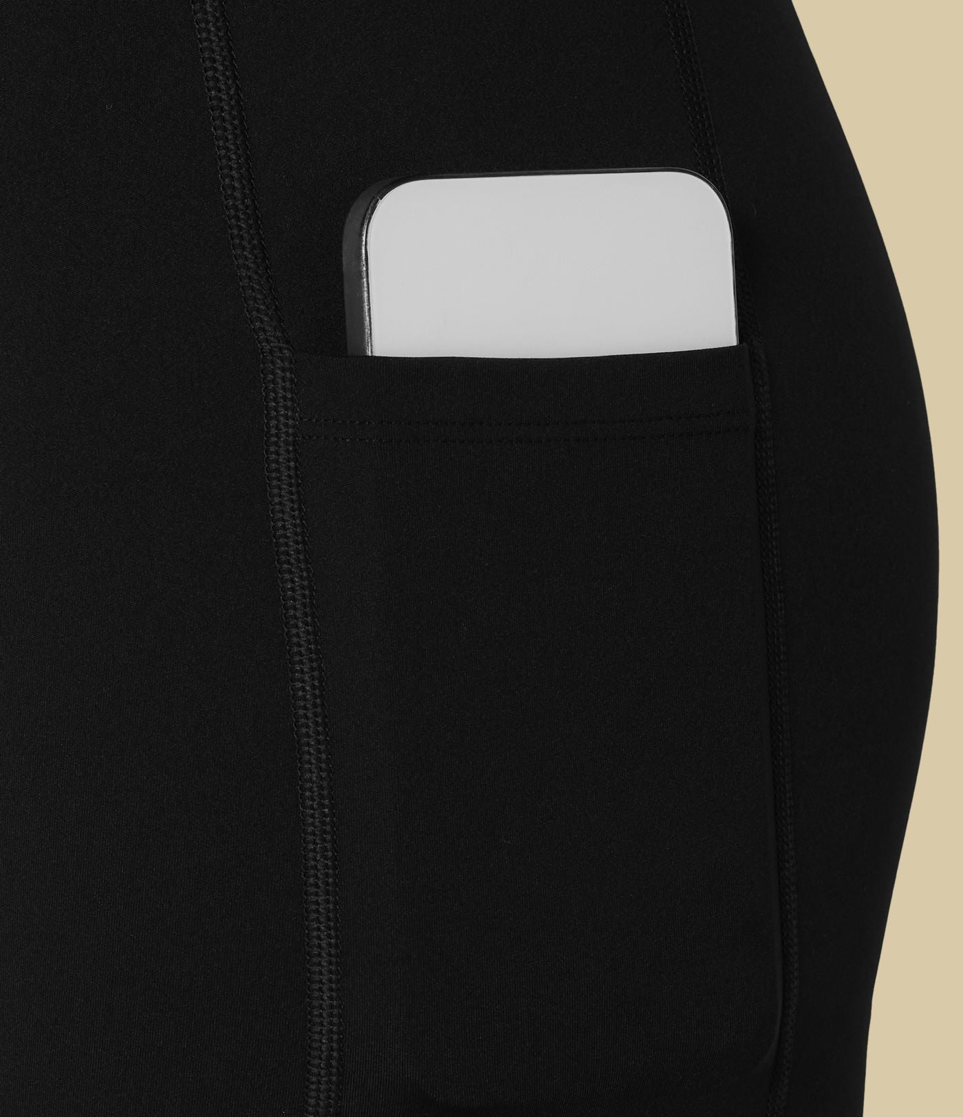 Jupe mini de danse évasée fluide 2-en-1 Halara X Smiley® taille haute avec cordon de serrage, empiècements en mesh contrastant et poches