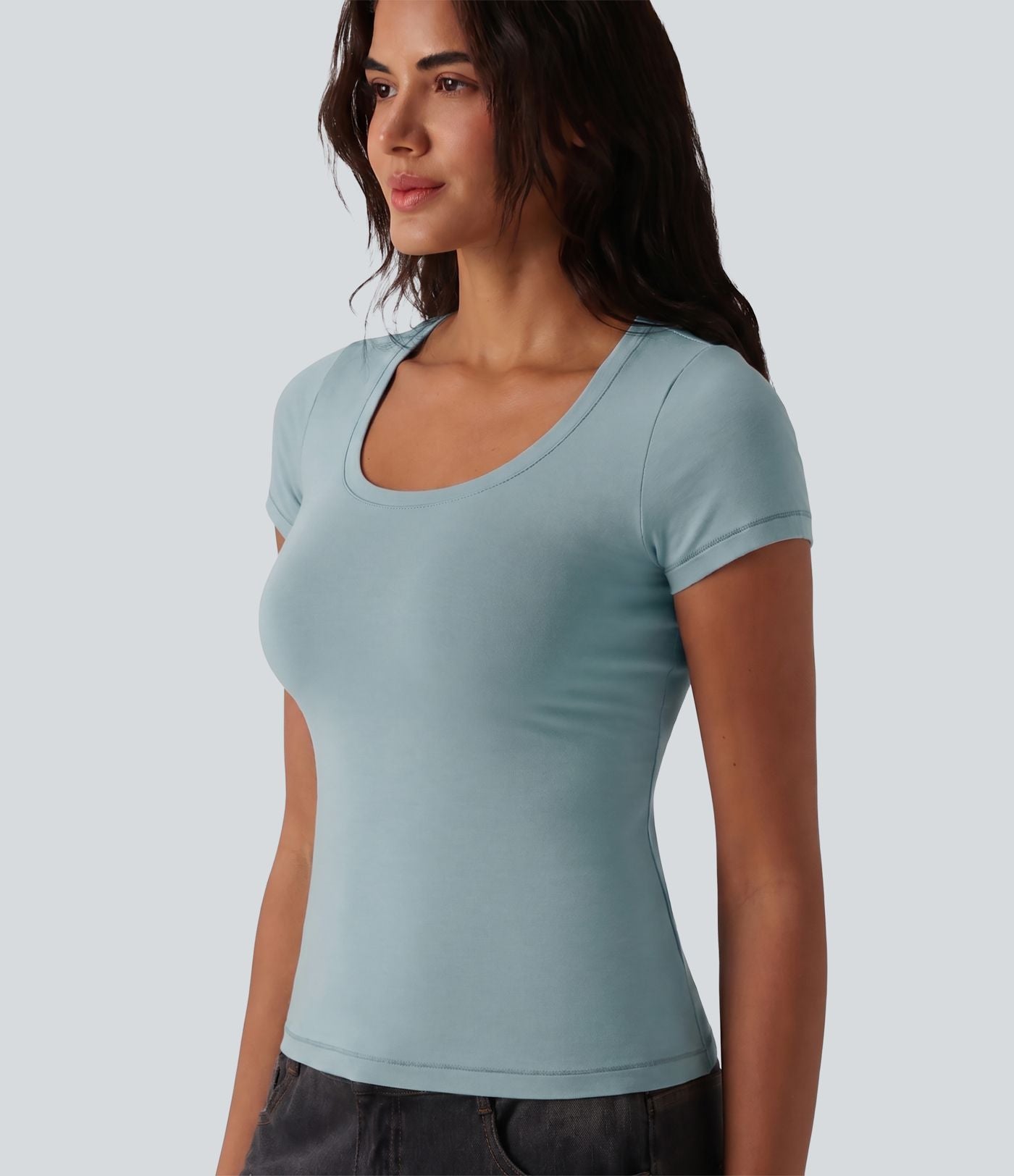 T-shirt Halara décontracté en jersey de coton à manches courtes col dégagé