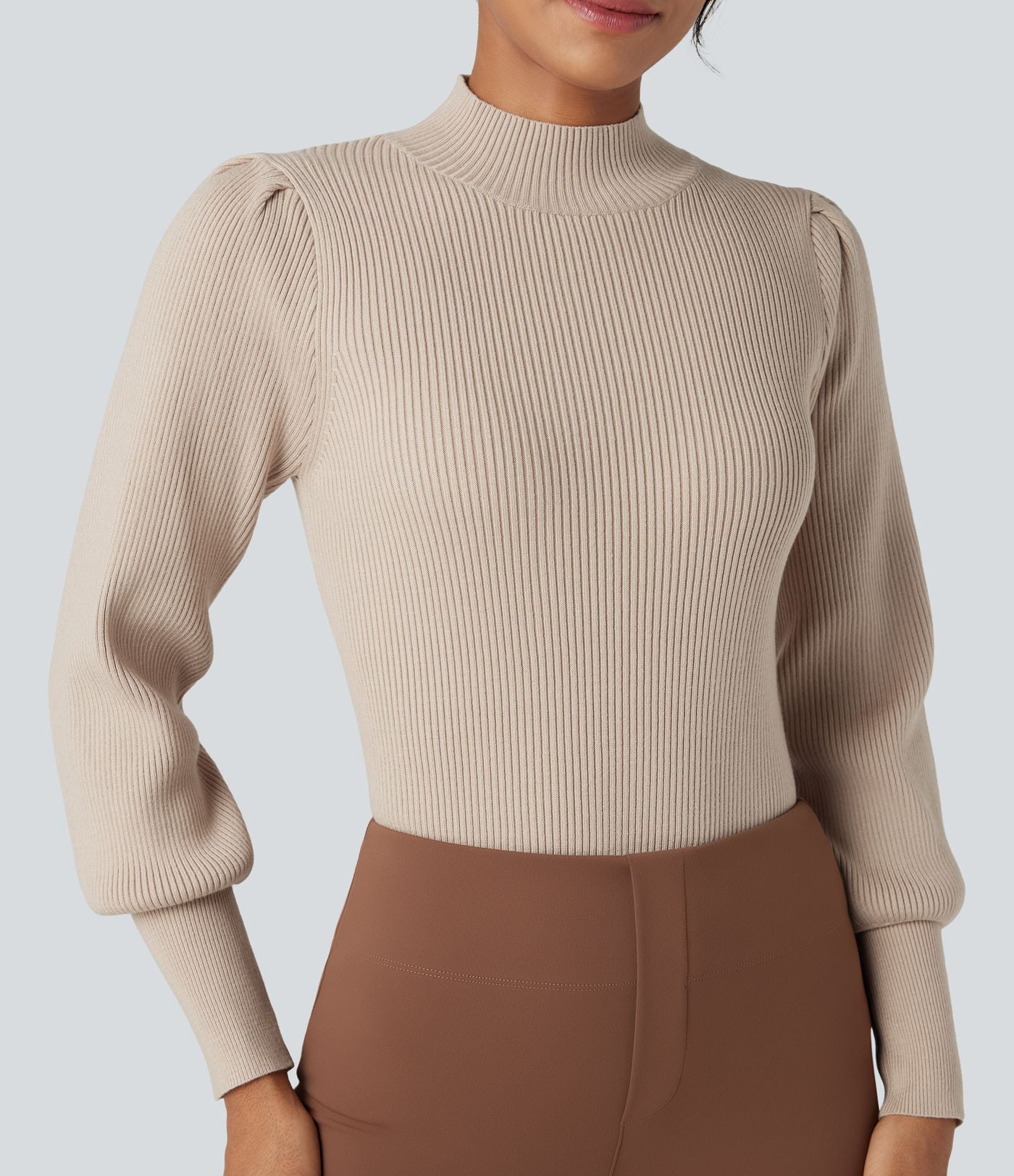 Pull col montant manches bouffantes longues