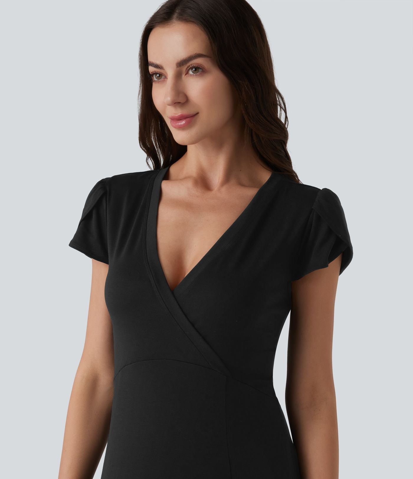 Robe longue fluide col V manches courtes