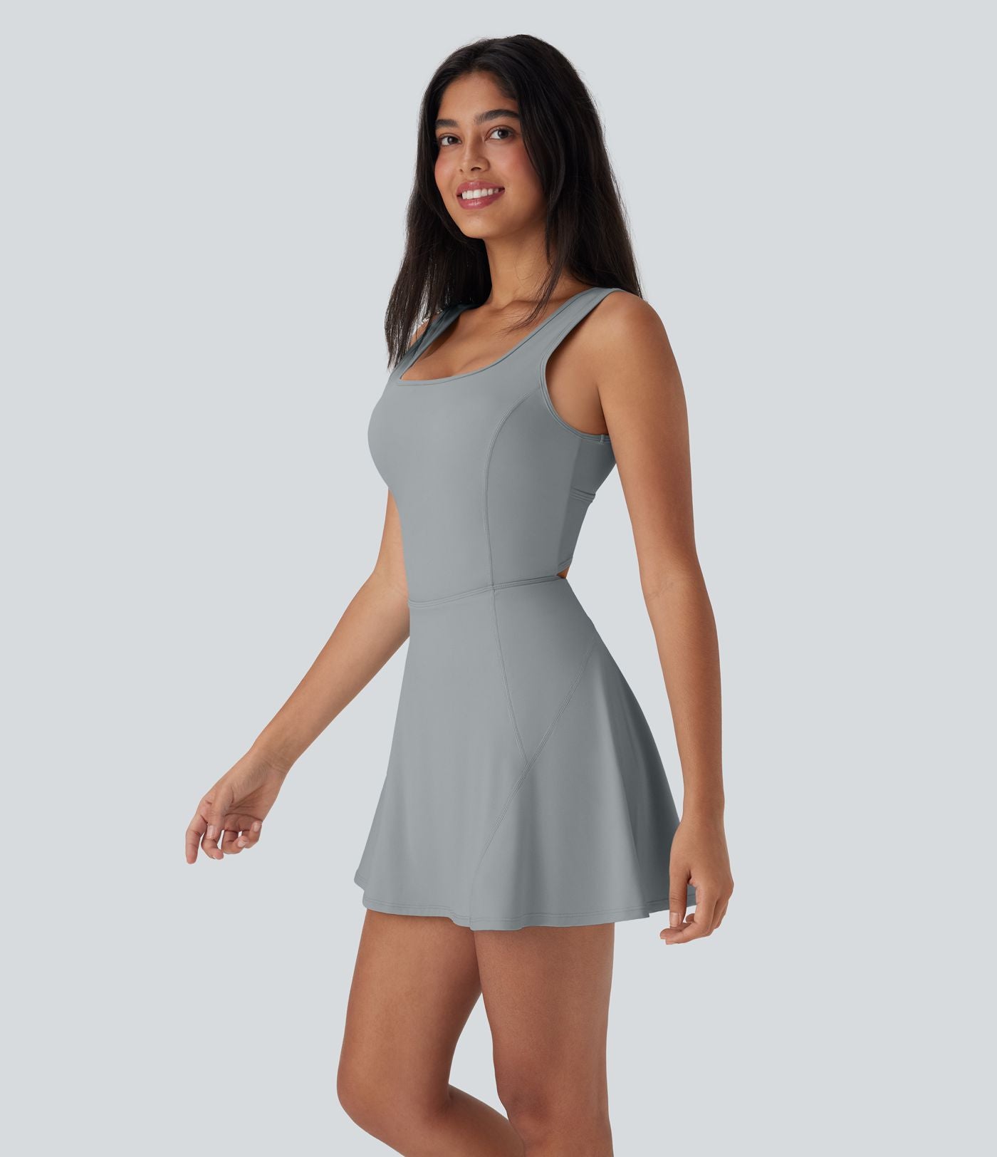 Robe SoftlyZero™ Airy de danse mini 2-en-1 dos nu, col U, bretelles croisées, poches latérales et effet frais InstantCool, accès facile Easy Peasy