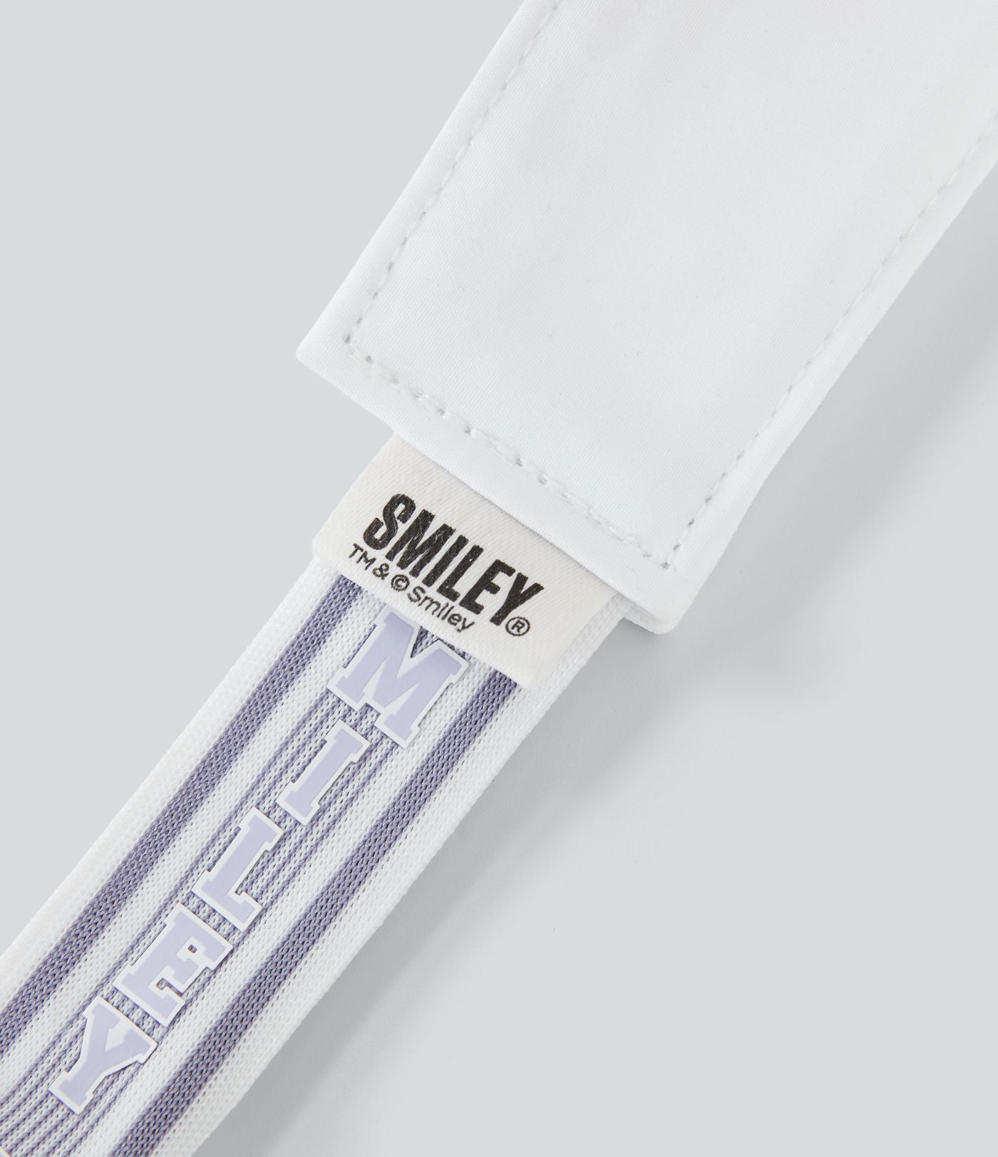 Casquette à visière brodée Halara X Smiley®