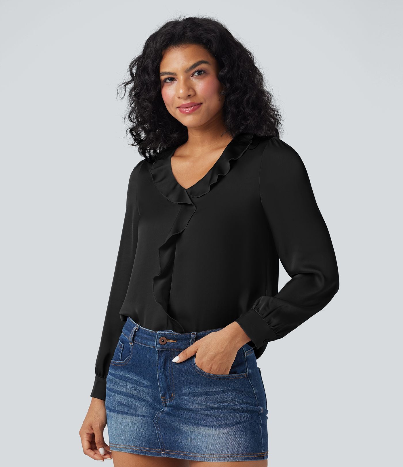 Chemise décontractée en satin col V manches longues à finitions volants