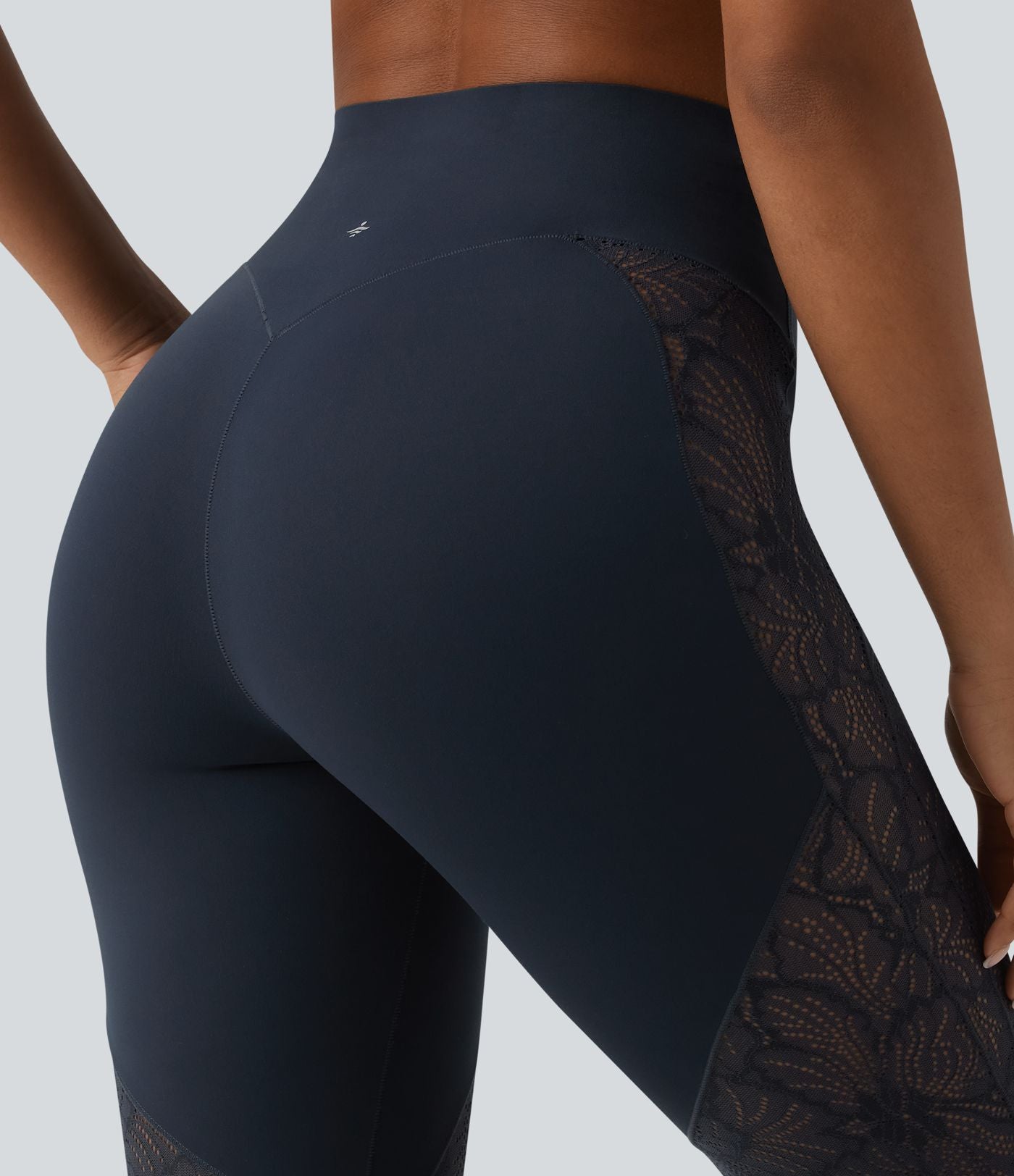 Legging yoga 7/8 Halara UltraSculpt™ gainant taille haute avec dentelle contrastante et poche