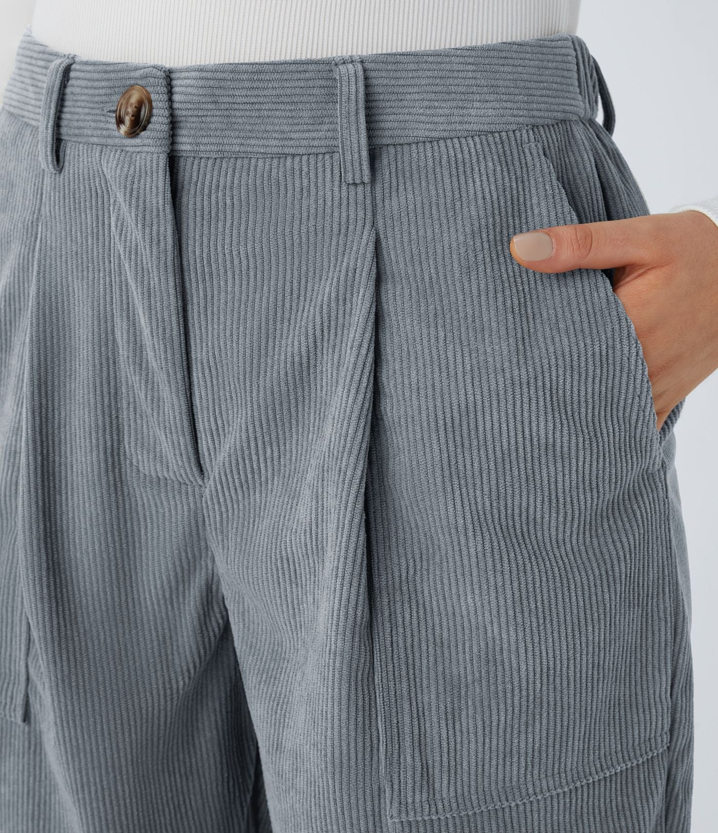 Pantalon décontracté en velours côtelé avec taille mi-haute, boutons et fermeture éclair