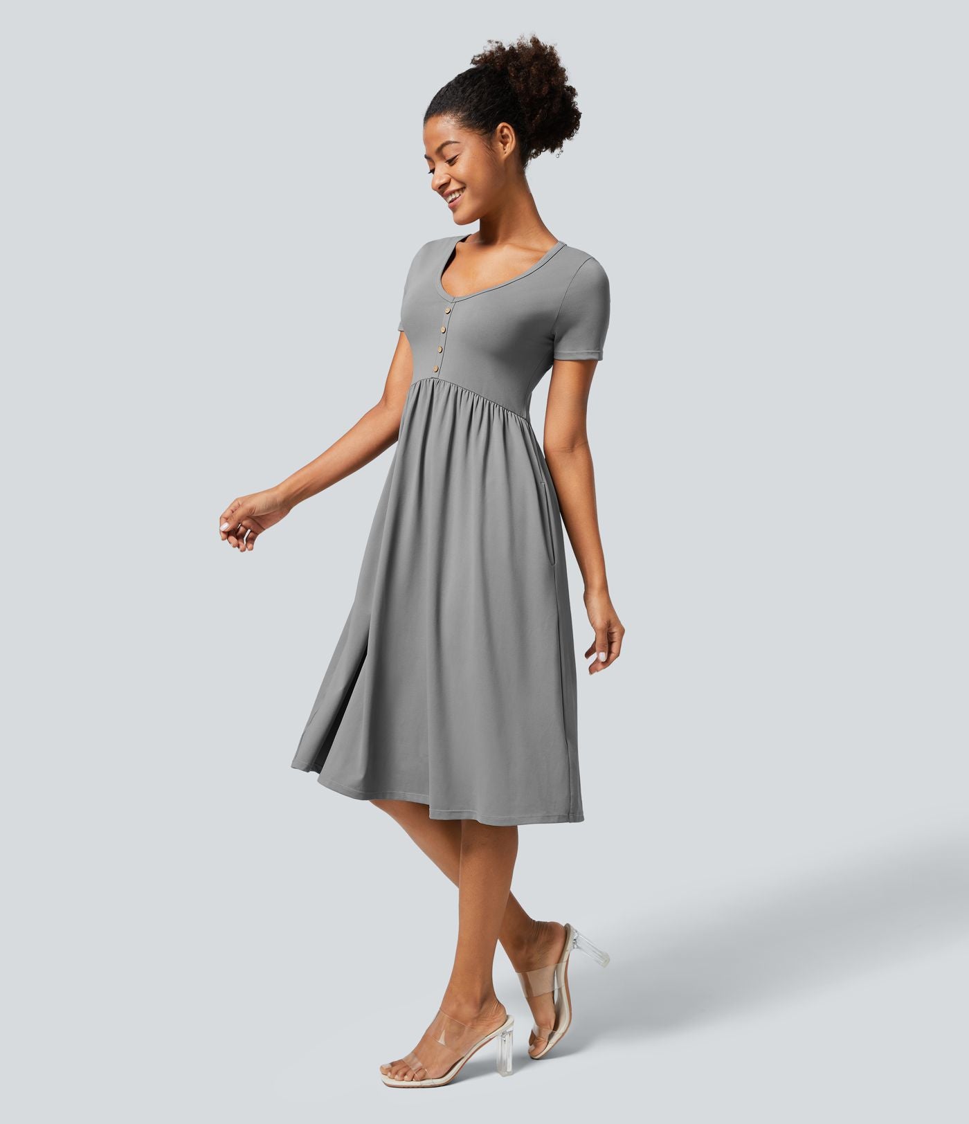 Robe Casual Midi Col en V Boutons Décoratifs Manches Courtes Poches Latérales et Plis