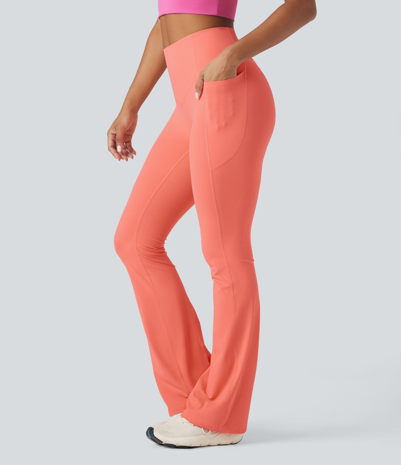 Pantalon de yoga à coupe bootcut gainant taille haute avec poches Halara UltraSculpt™