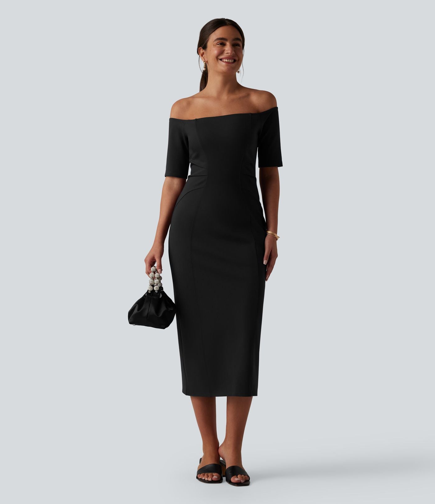 Robe midi moulante épaules dénudées manches courtes