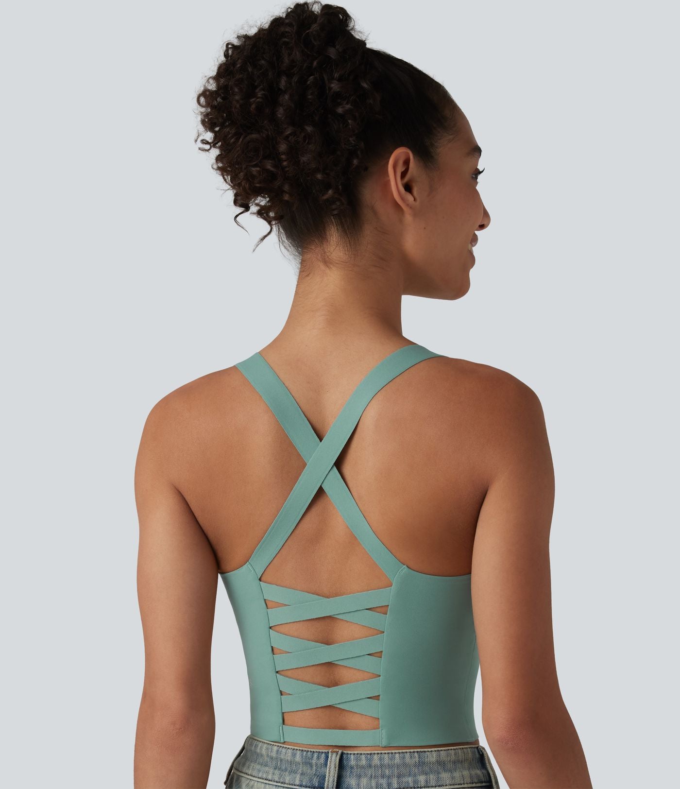 Crop top casual col U avec brassière intégrée — Bonnets B-E