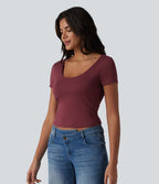 T-shirt casual col U manches courtes avec soutien-gorge intégré, dentelle contrastante et dos à nouer