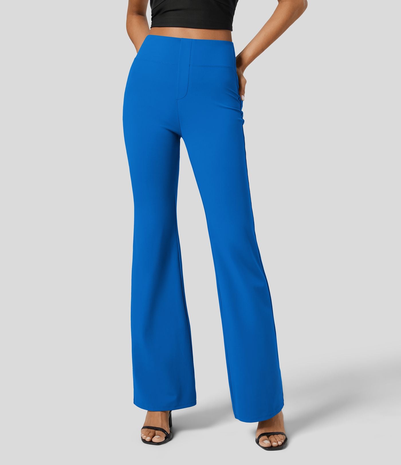 Pantalon tailleur légèrement évasé taille haute avec poches arrière Halara Flex™
