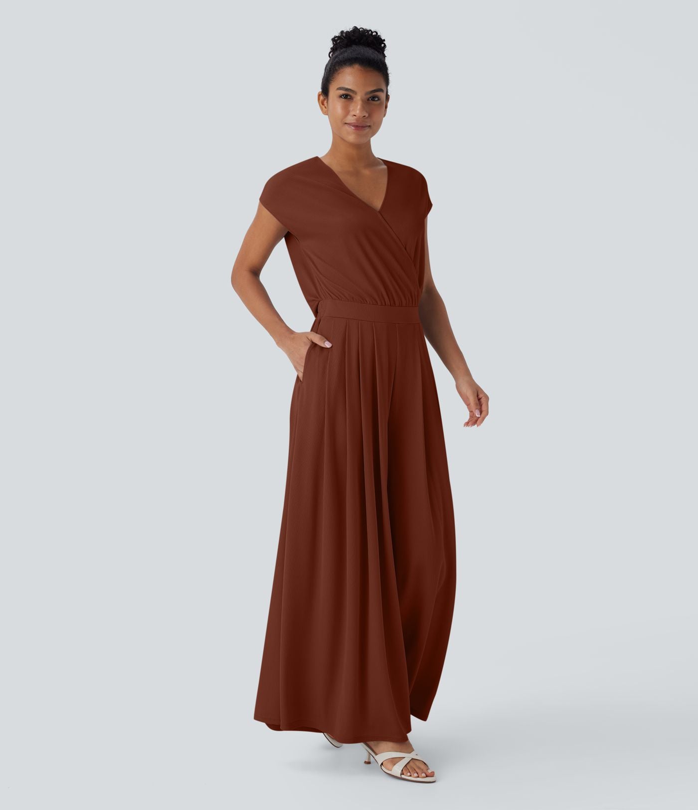 Combinaison fluide en tissu gaufré, col V, manches courtes, jambes larges et poches latérales - Easy Peasy Edition