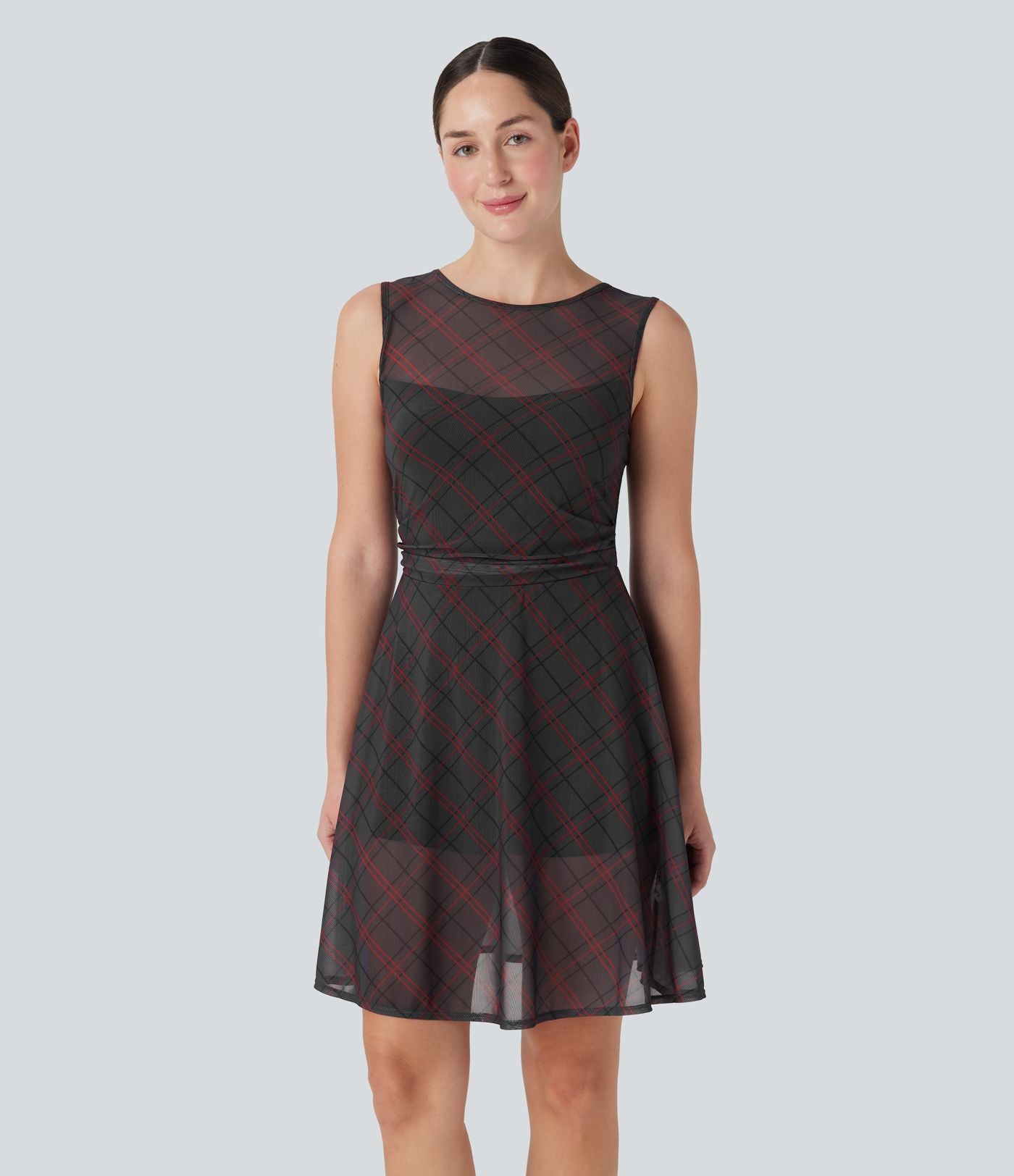 Robe mini décontractée 2-en-1 sans manches à carreaux avec empiècements mesh contrastés et poche latérale