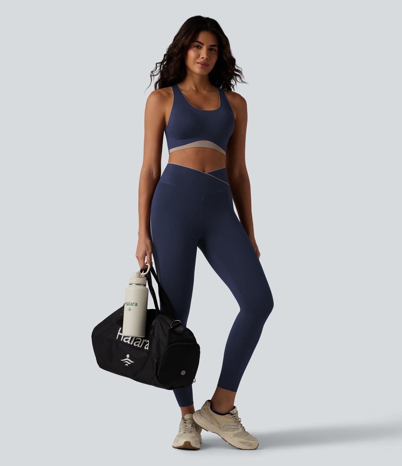 Brassière de sport maintien léger col U dos nageur color block avec soutien-gorge intégré
