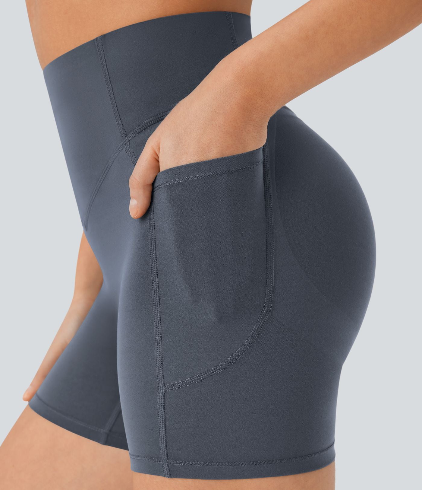 Short cycliste 12,5 cm d'entraînement gainant galbant taille haute avec effet scrunch et poches Halara UltraSculpt™