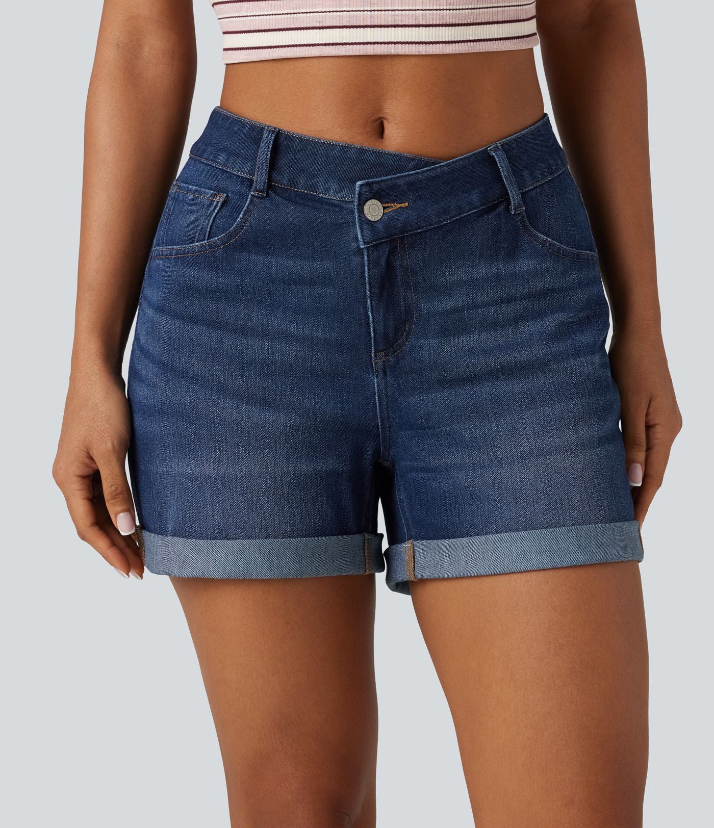 Short denim décontracté Halara Flex™ asymétrique délavé taille haute ourlet roulotté avec poches