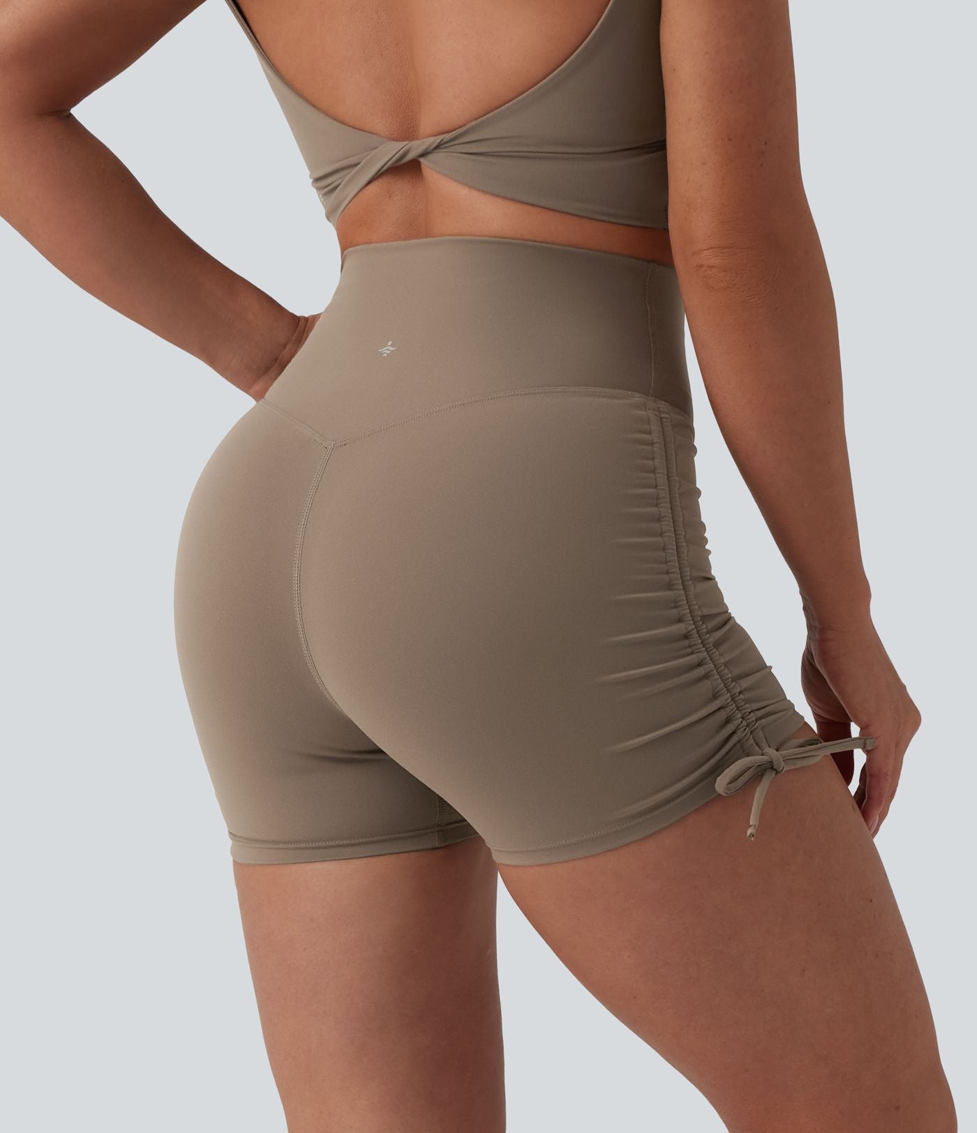Short cycliste de yoga Halara UltraSculpt™ taille haute froncé lacé 7,5 cm avec poche