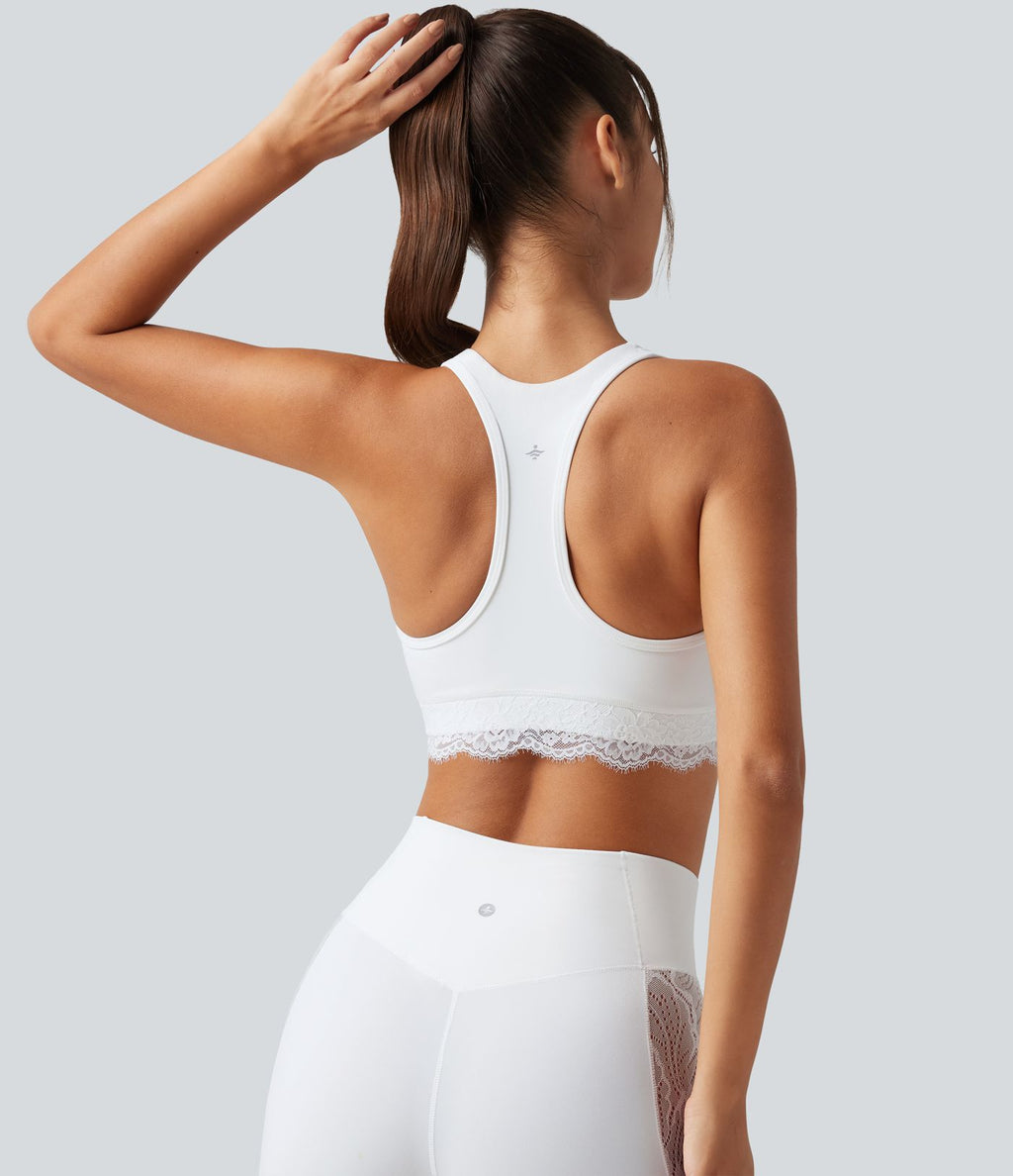 Halara UltraSculpt™ Brassière de sport maintien léger col V avec coussinets amovibles, dos nageur et dentelle contrastée