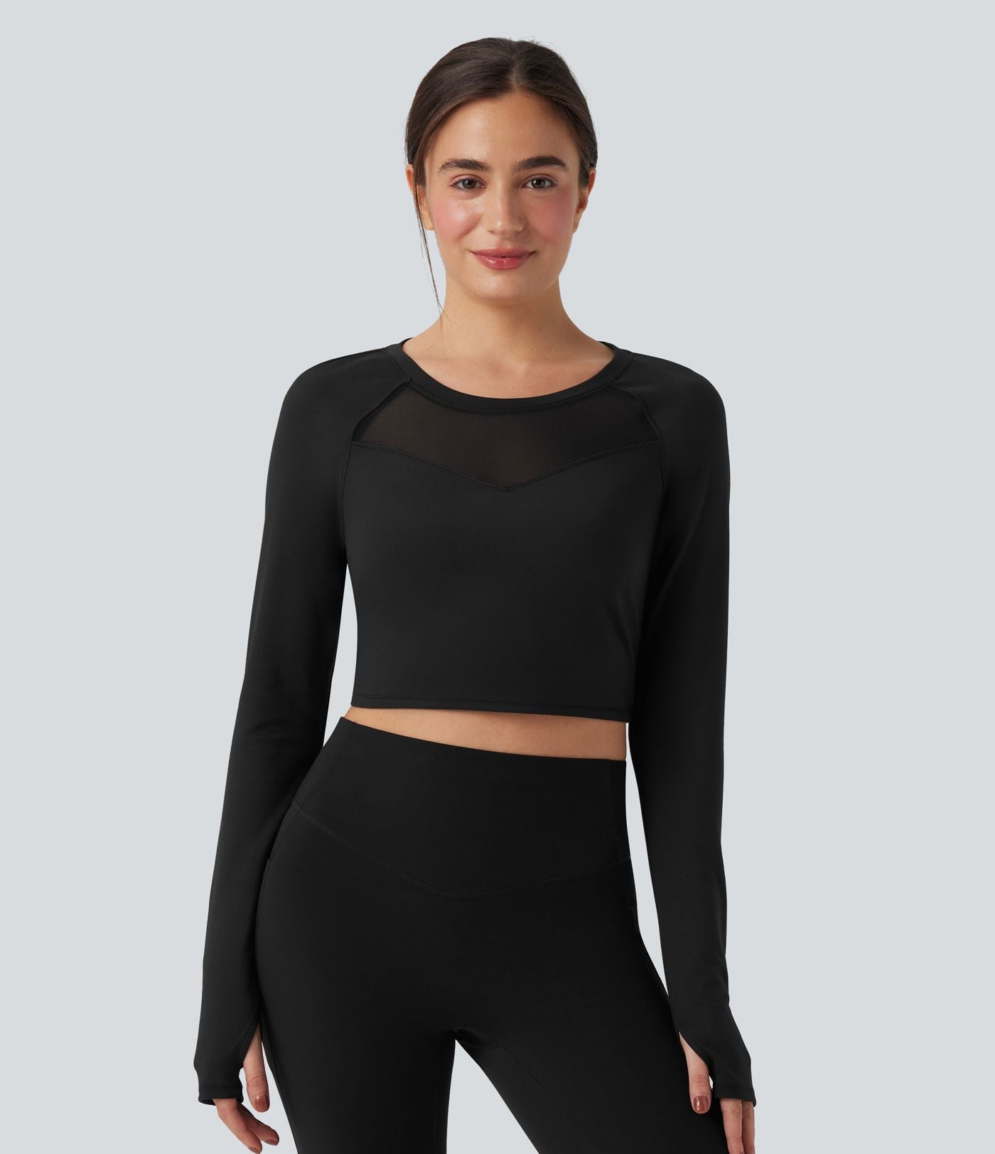 Haut de sport yoga court SoftlyZero™ Plush manches longues avec trous pour pouces et résille contrastante