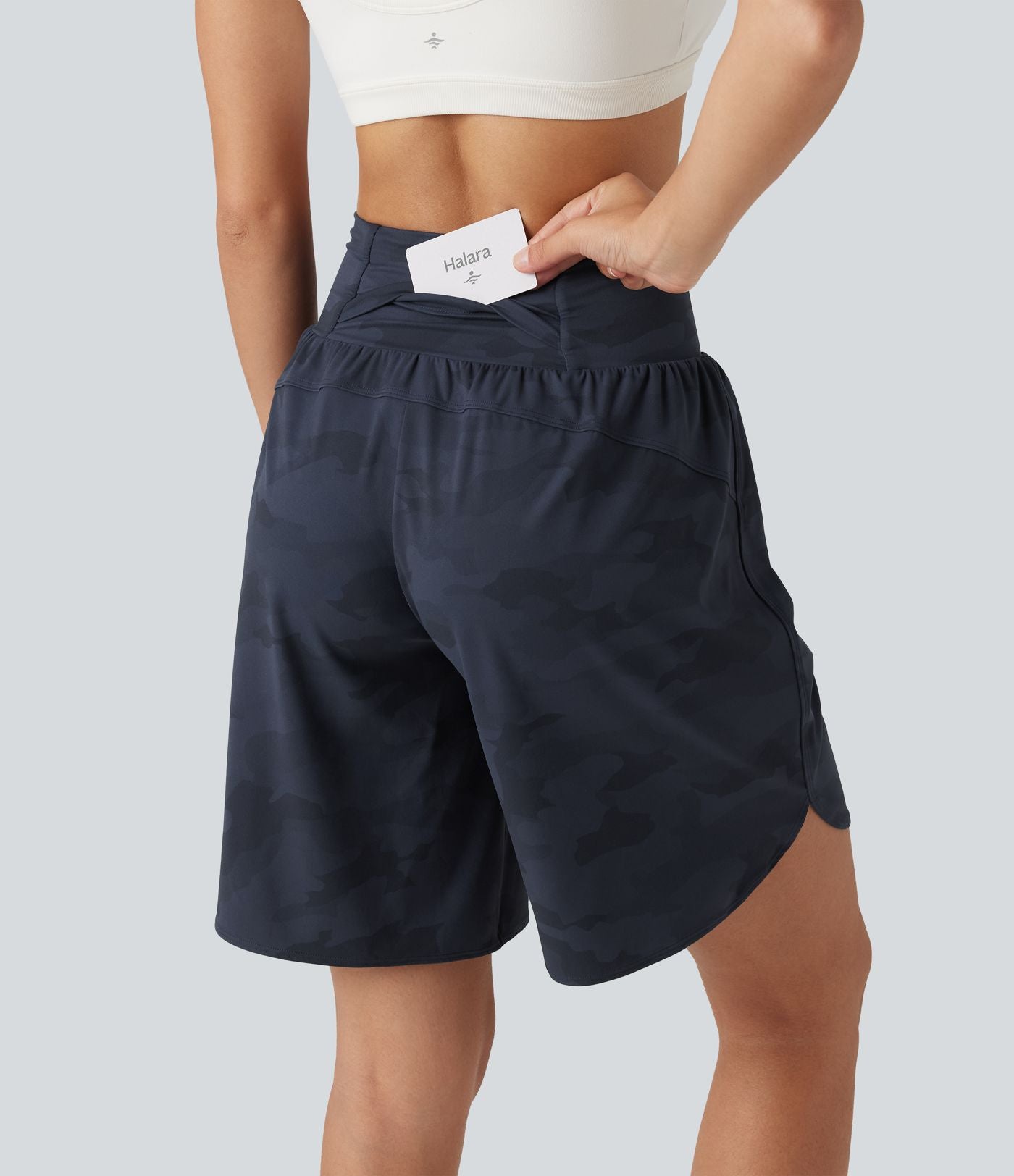 Short de running Halara UltraSculpt™ gainant taille haute imprimé camouflage avec ourlet arrondi et poche - 23 cm