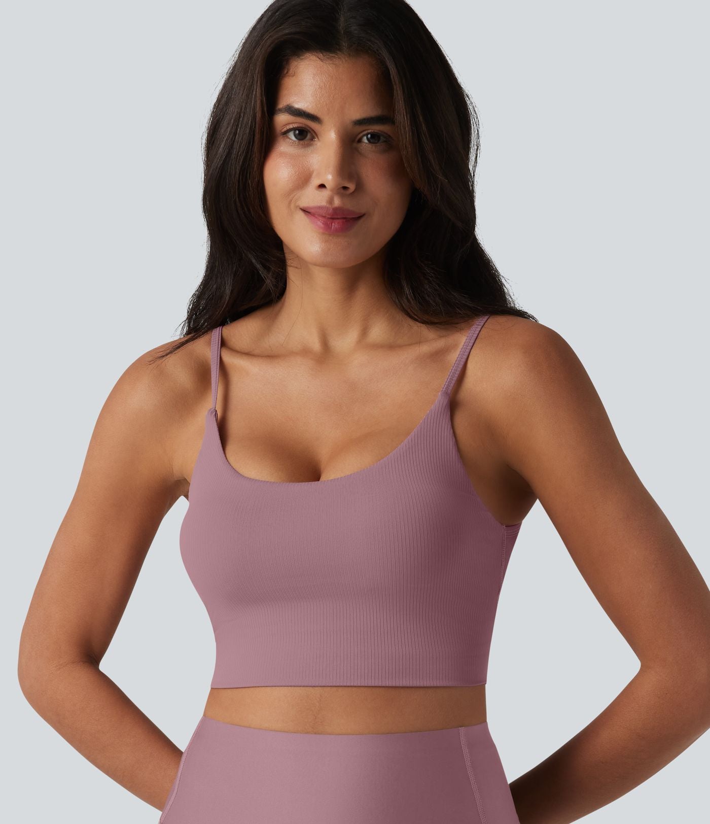 Brassière de sport de yoga en maille côtelée col U, maintien léger et soutien-gorge intégré