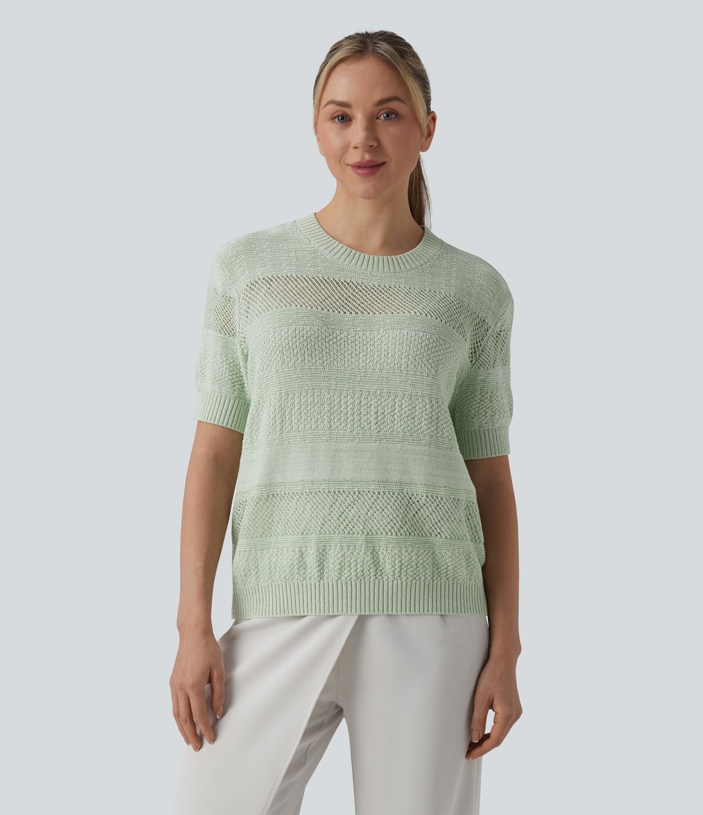 Pull tailleur col rond manches courtes crochet
