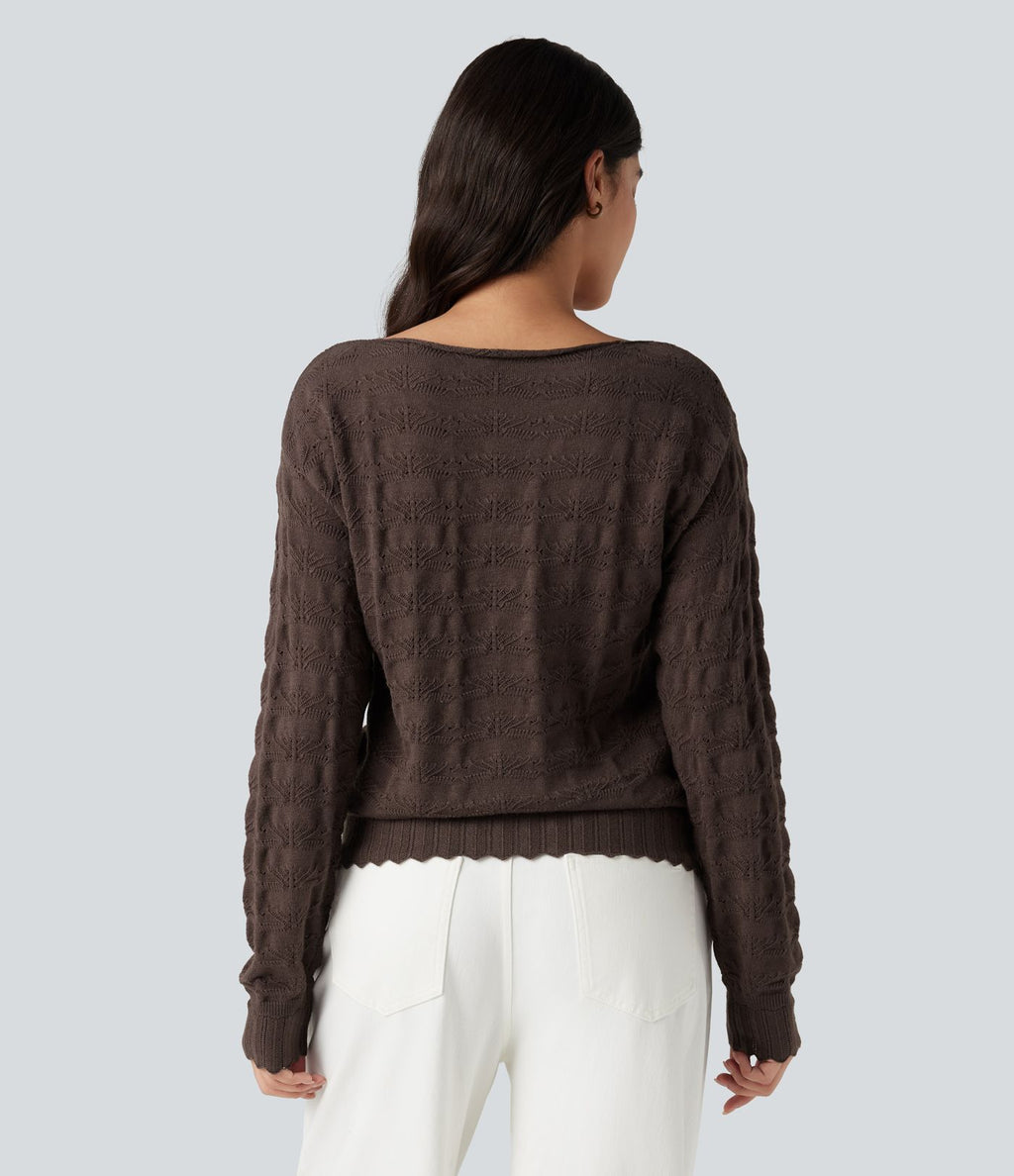 Pull col V bordure festonnée manches longues