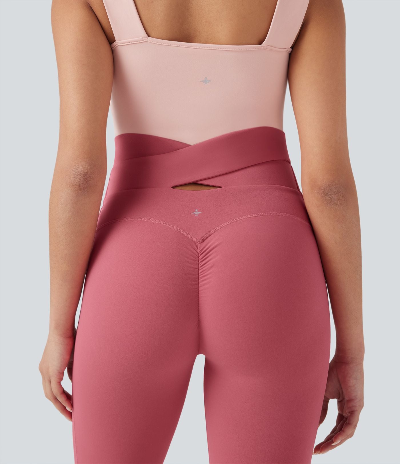 Legging yoga 7/8 SoftlyZero™ taille haute froncé avec lien dos - UPF50+