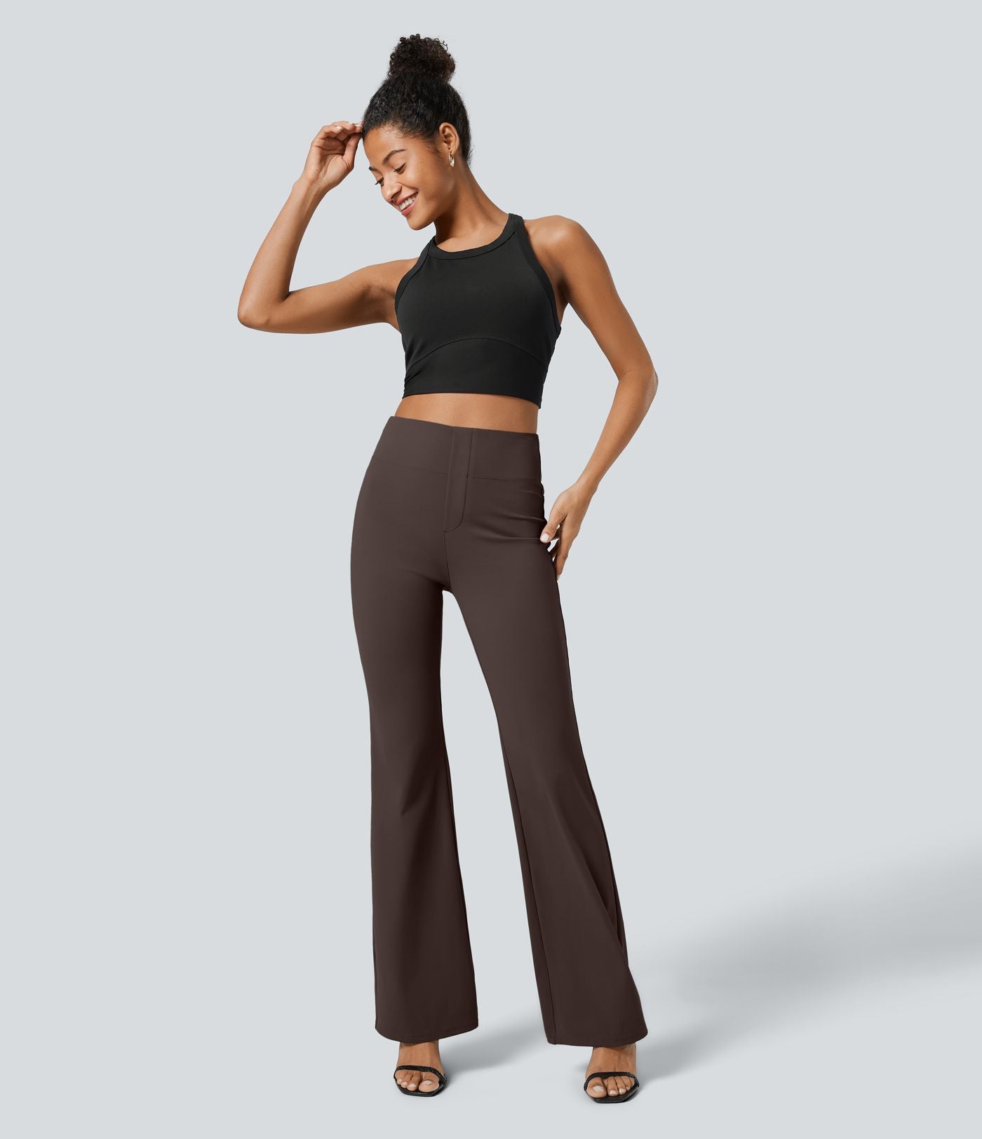 Pantalon tailleur légèrement évasé taille haute avec poches arrière Halara Flex™