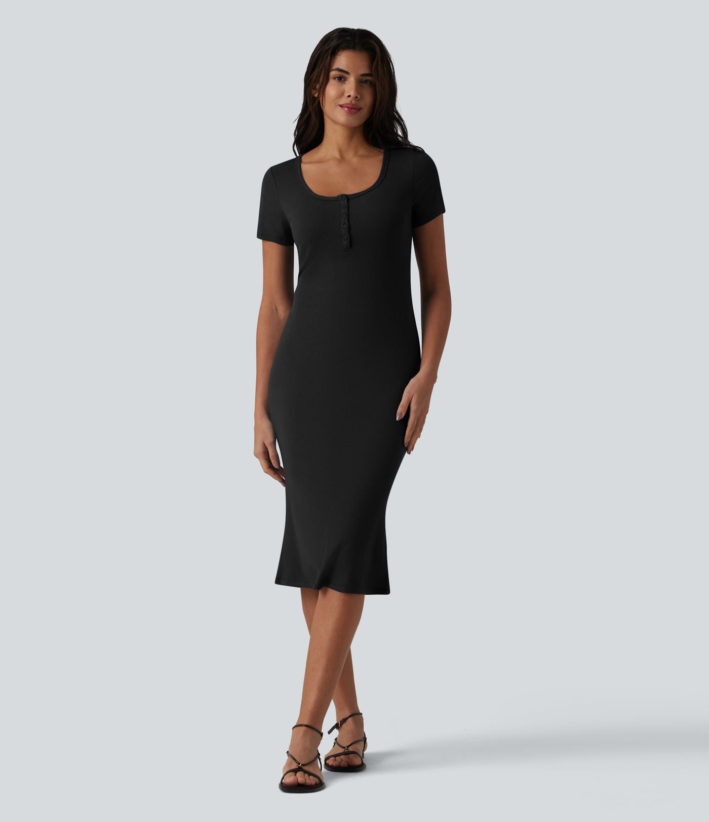 Robe midi casual moulante en maille côtelée à manches courtes, col henley et bas sirène