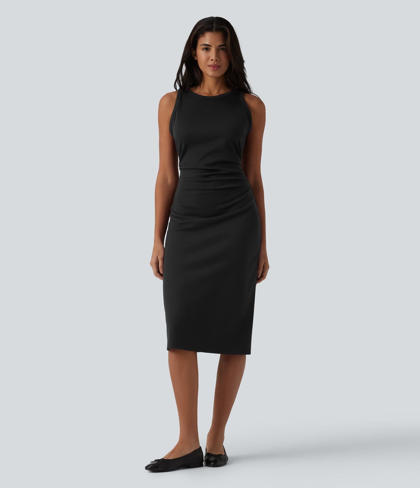 Robe casual mi-longue bodycon froncée col rond sans manches