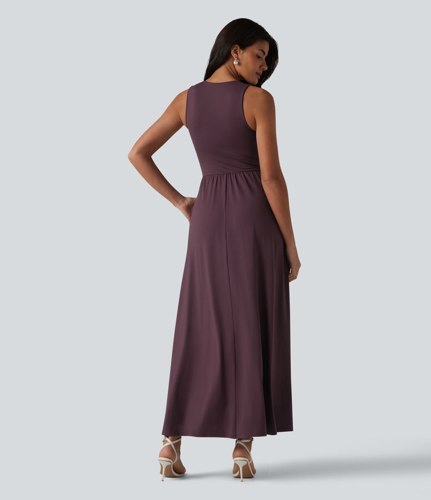Robe longue sans manches col V avec poches