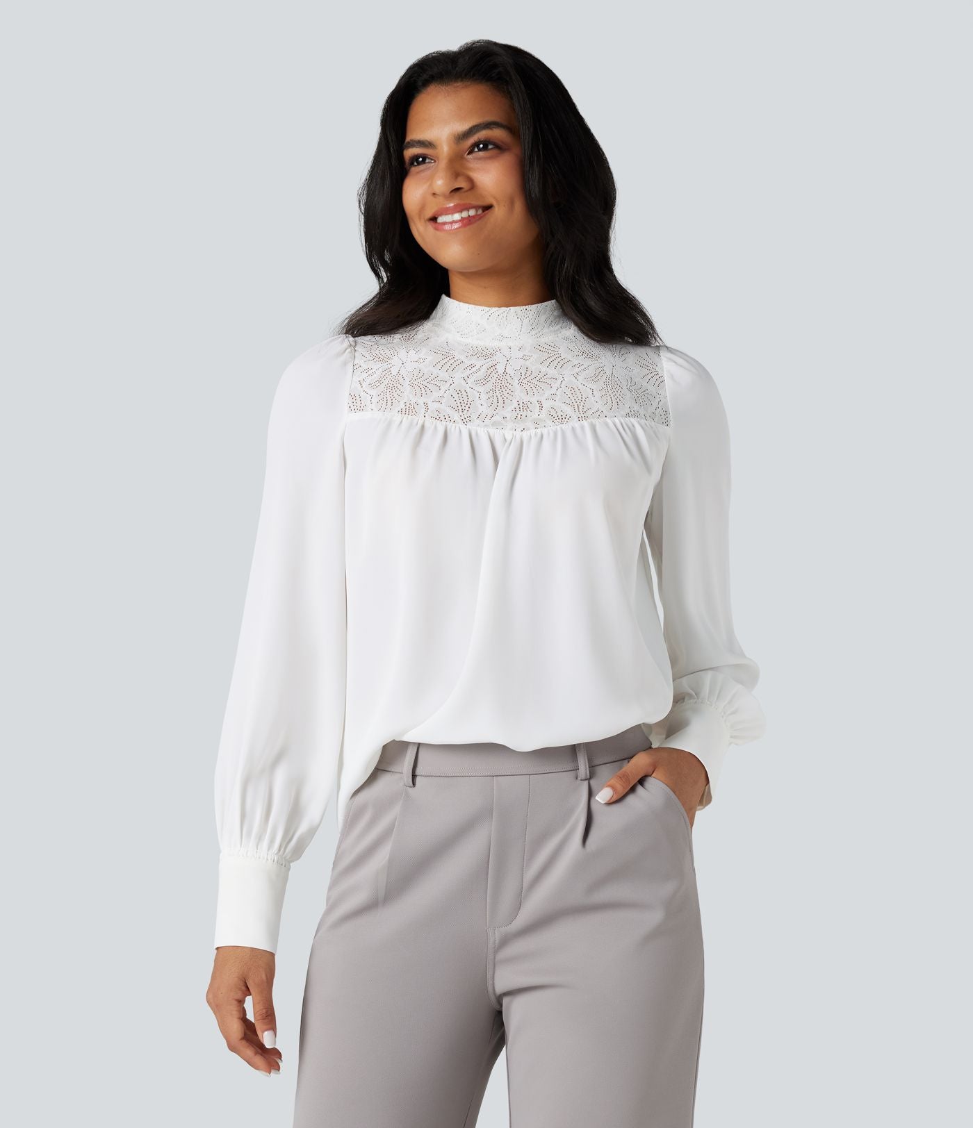 Chemise tailleur col montant dentelle contrastante manches longues