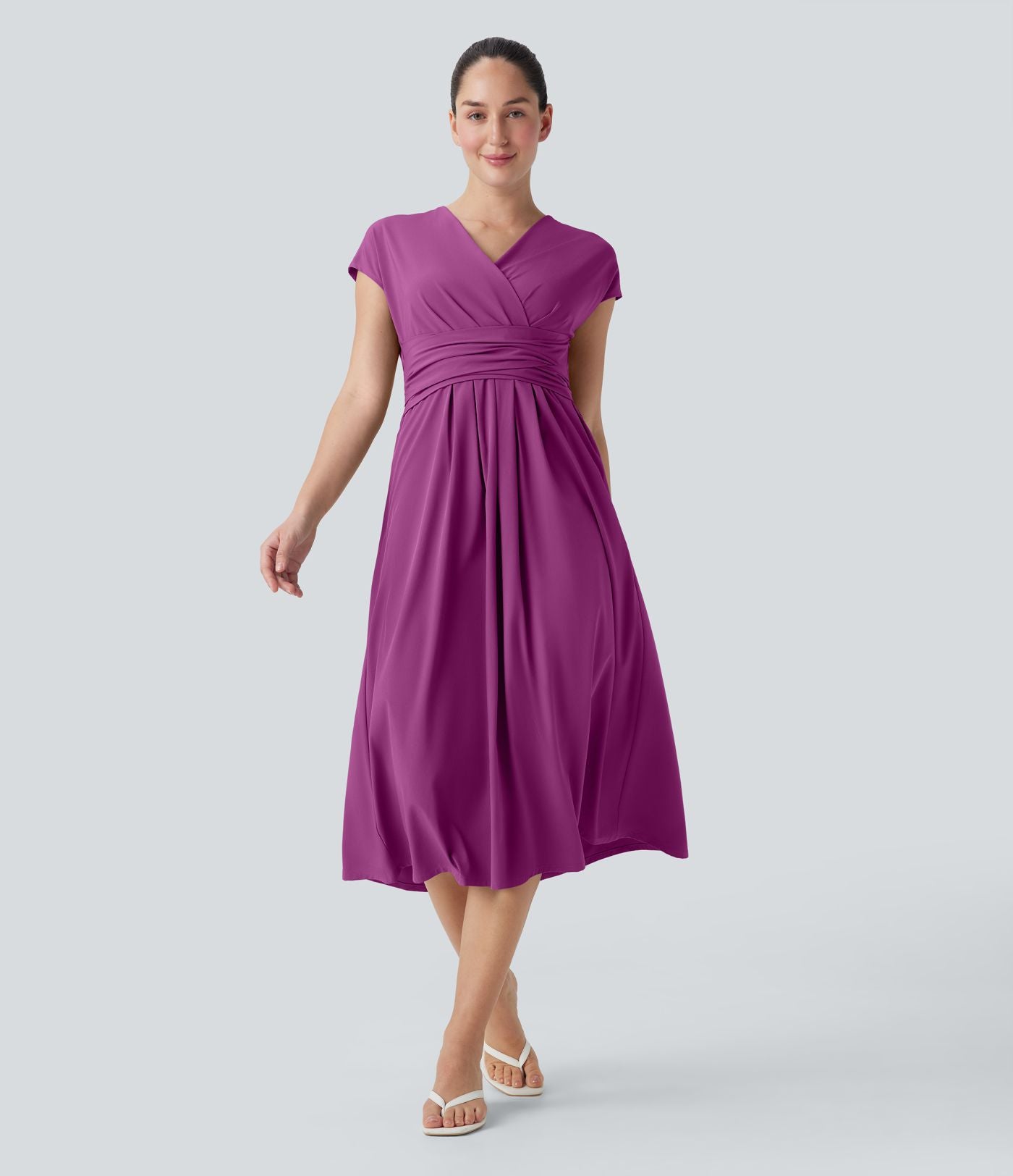 Robe midi Breezeful™ col V manches courtes à liens dans le dos séchage rapide avec poches latérales