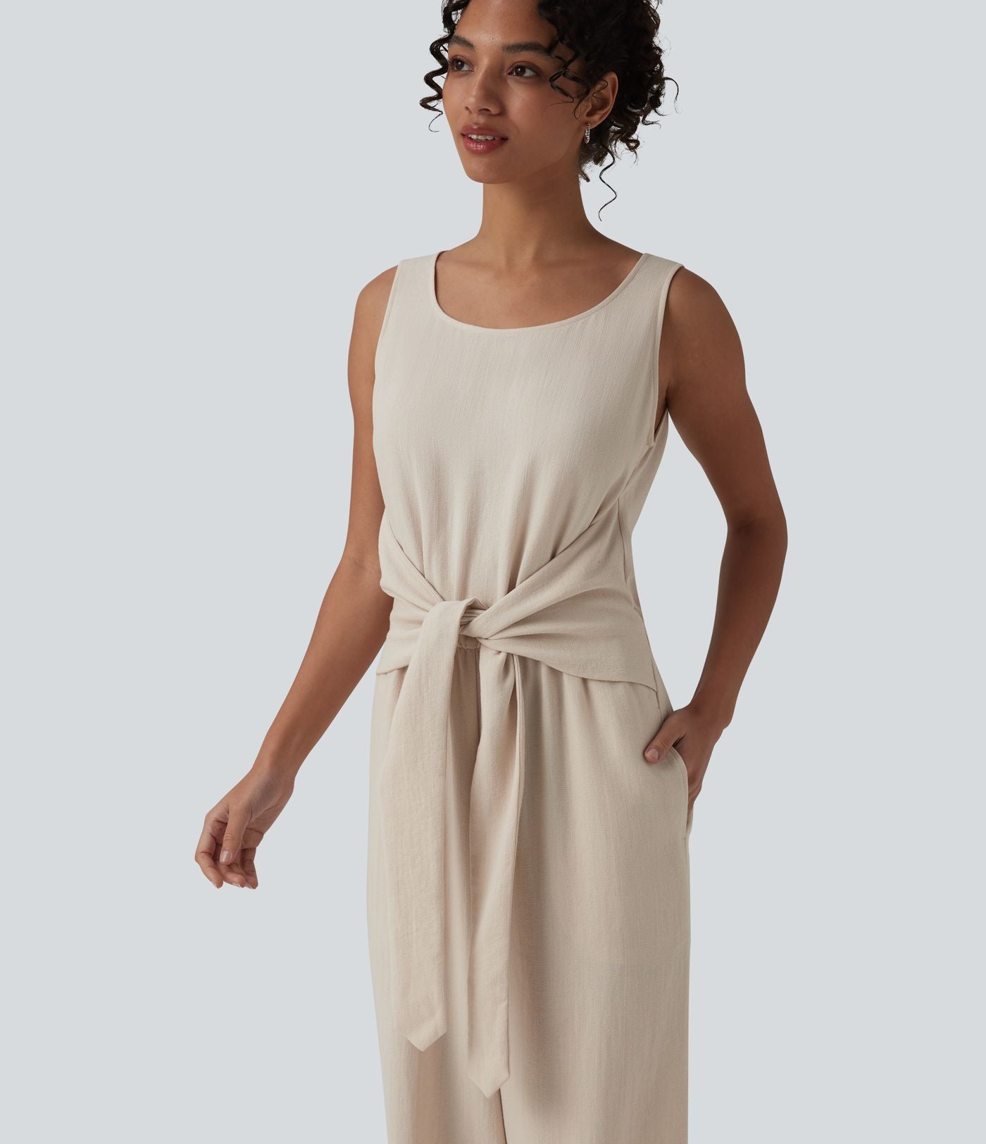 Combinaison casual aspect lin col rond échancré sans manches avec nœud frontal et poches – Easy Peasy