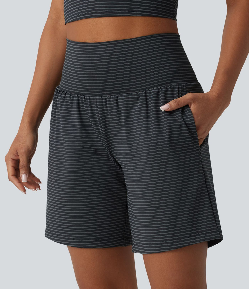 Short yoga 2-en-1 à rayures taille super haute 17,5 cm avec poches