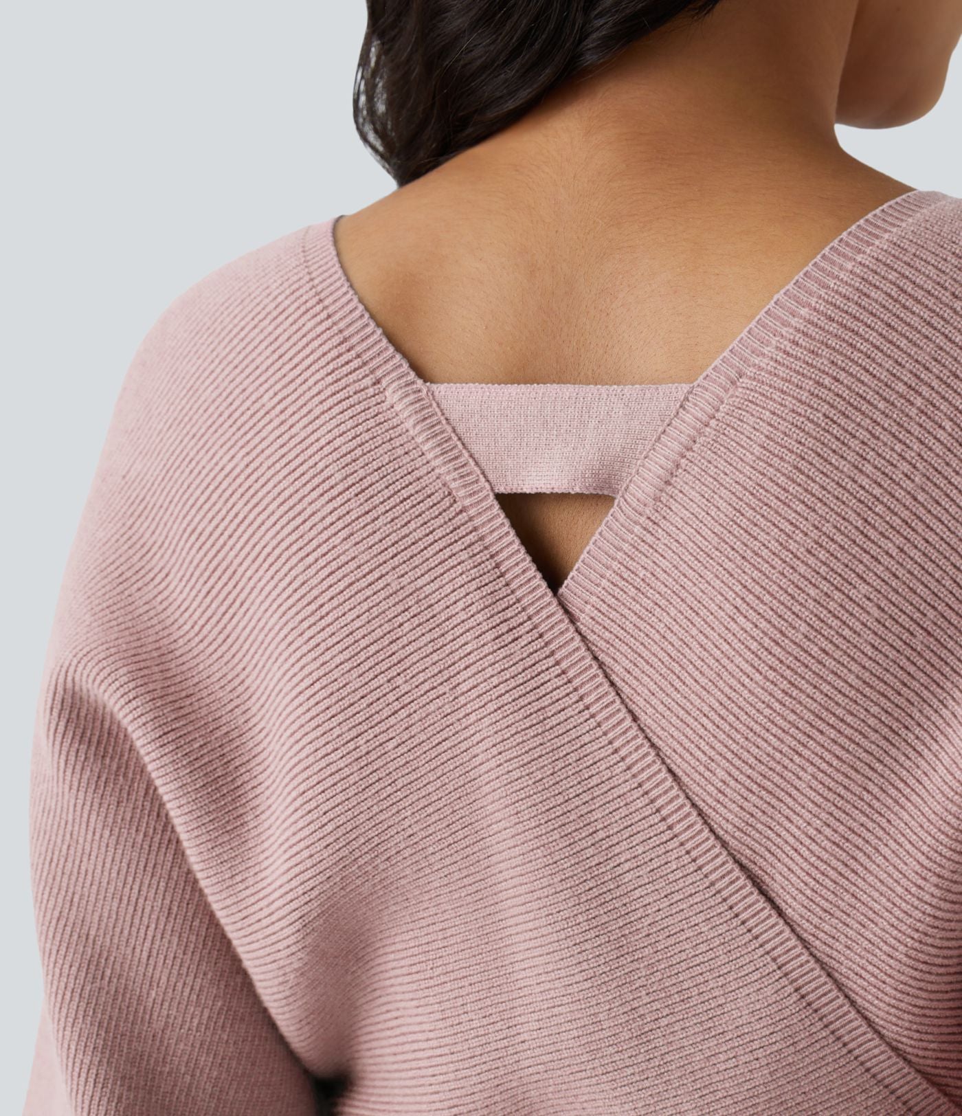 Robe-pull courte décontractée à col V croisé, manches chauve-souris longues et ceinture