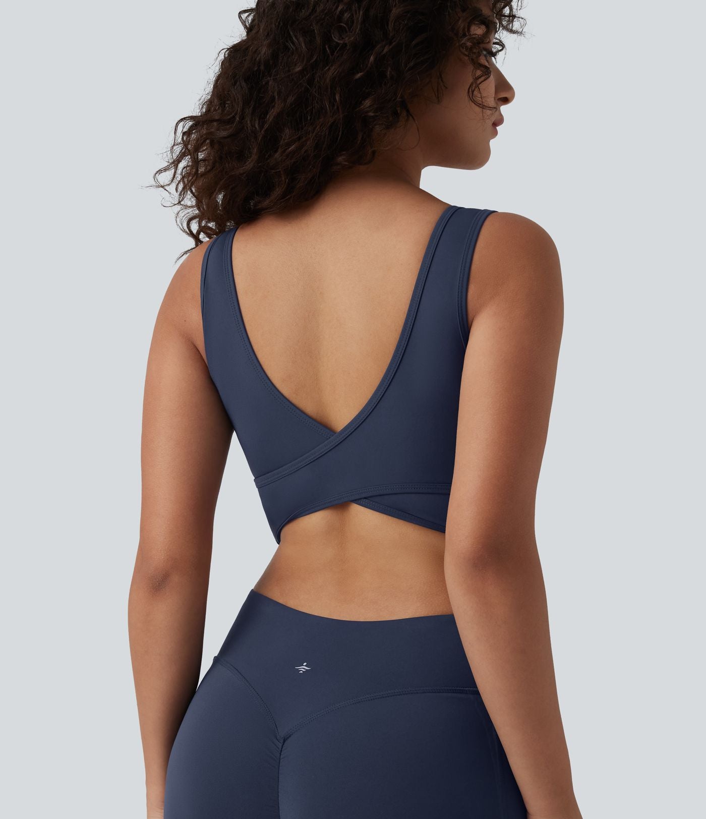 Combinaison sport gainante push-up col V longueur genoux Halara UltraSculpt™ avec poches - Édition Easy Peasy