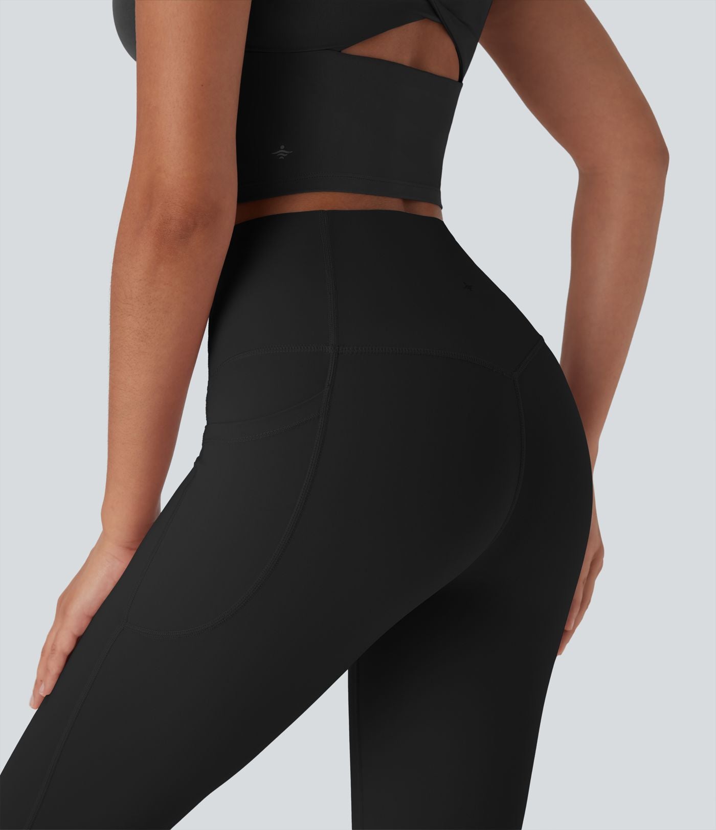 Legging de yoga Halara UltraSculpt™ gainant taille haute effet frais InstantCool et séchage rapide avec poches, protection solaire UPF50+