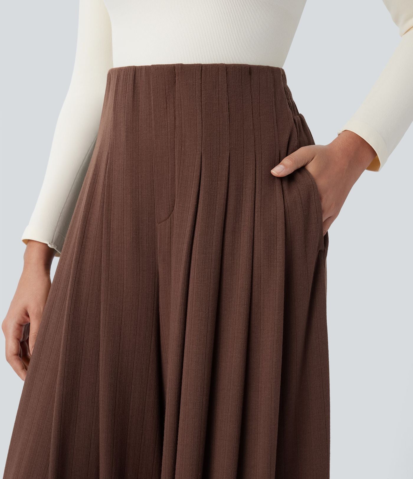 Pantalon décontracté ample à taille haute, plissé et à poches latérales