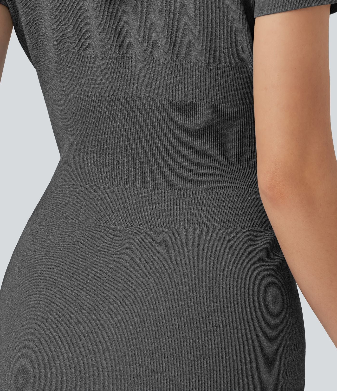 Robe mini moulante OneForm Seamless Flow à capuche avec cordon de serrage, manches courtes et poche